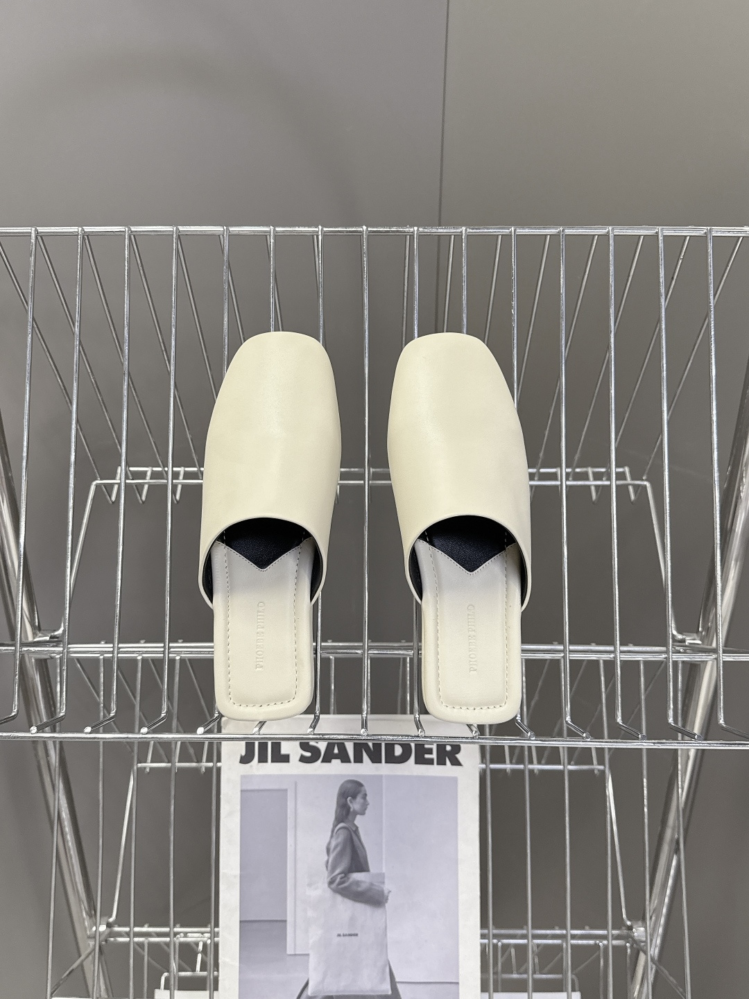 Phoebe Philo2026春夏最新款半拖鞋超多明星网红种草今年超火的品牌 Phoebe Philo