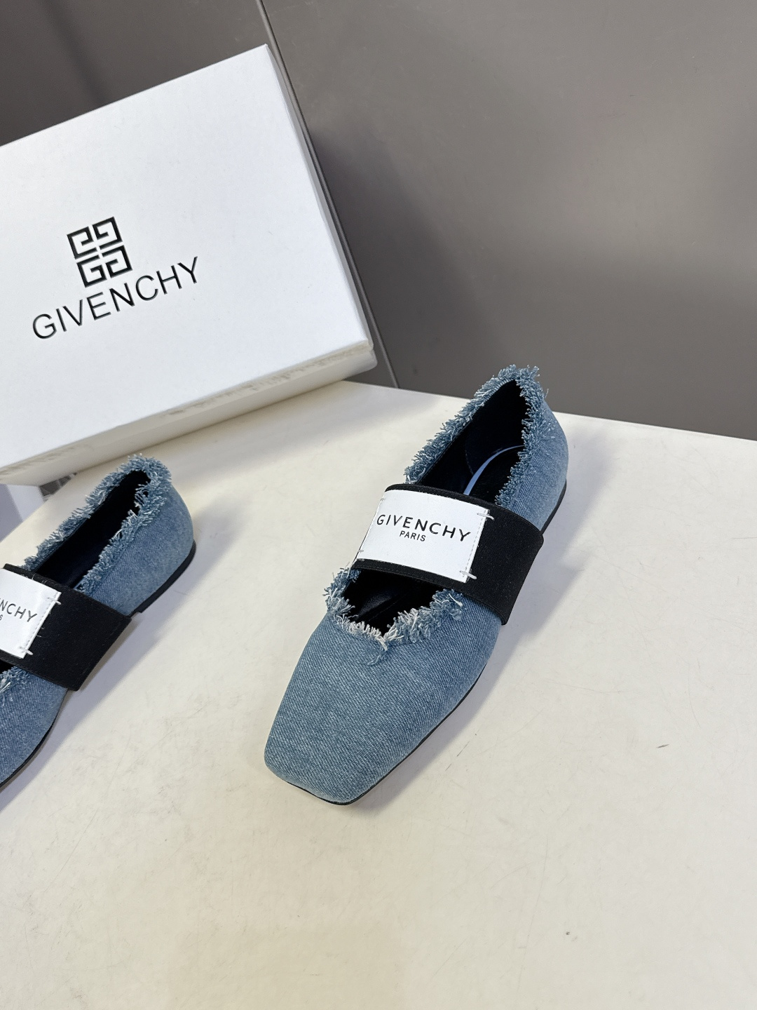 Givenchy纪梵希章若楠同款Sliced Square方头芭蕾舞平底鞋超多明星时尚博主种草 裁切方头