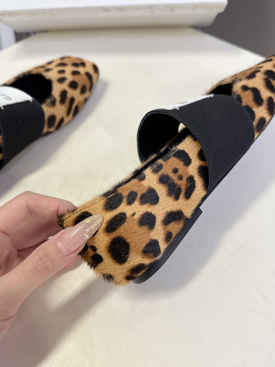 Givenchy纪梵希章若楠同款Sliced Square方头芭蕾舞平底鞋超多明星时尚博主种草 裁切方头