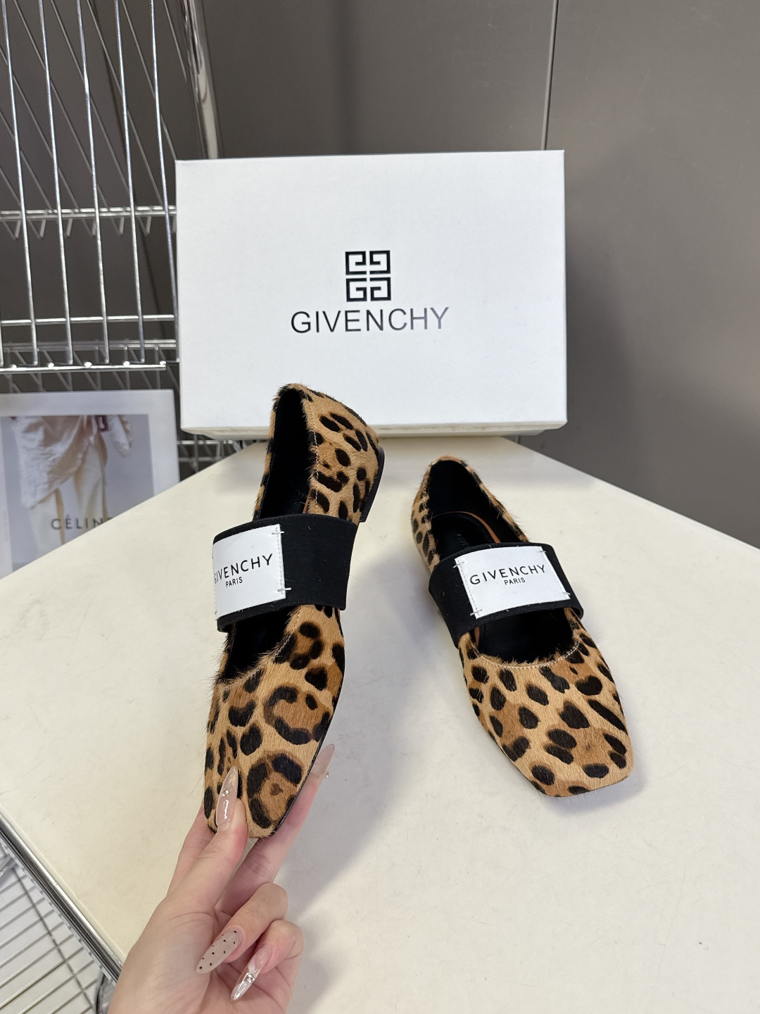 Givenchy纪梵希章若楠同款Sliced Square方头芭蕾舞平底鞋超多明星时尚博主种草 裁切方头