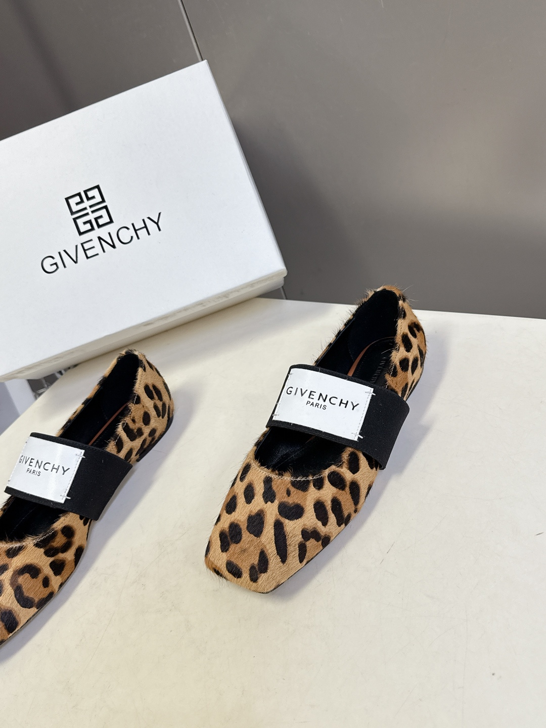 Givenchy纪梵希章若楠同款Sliced Square方头芭蕾舞平底鞋超多明星时尚博主种草 裁切方头