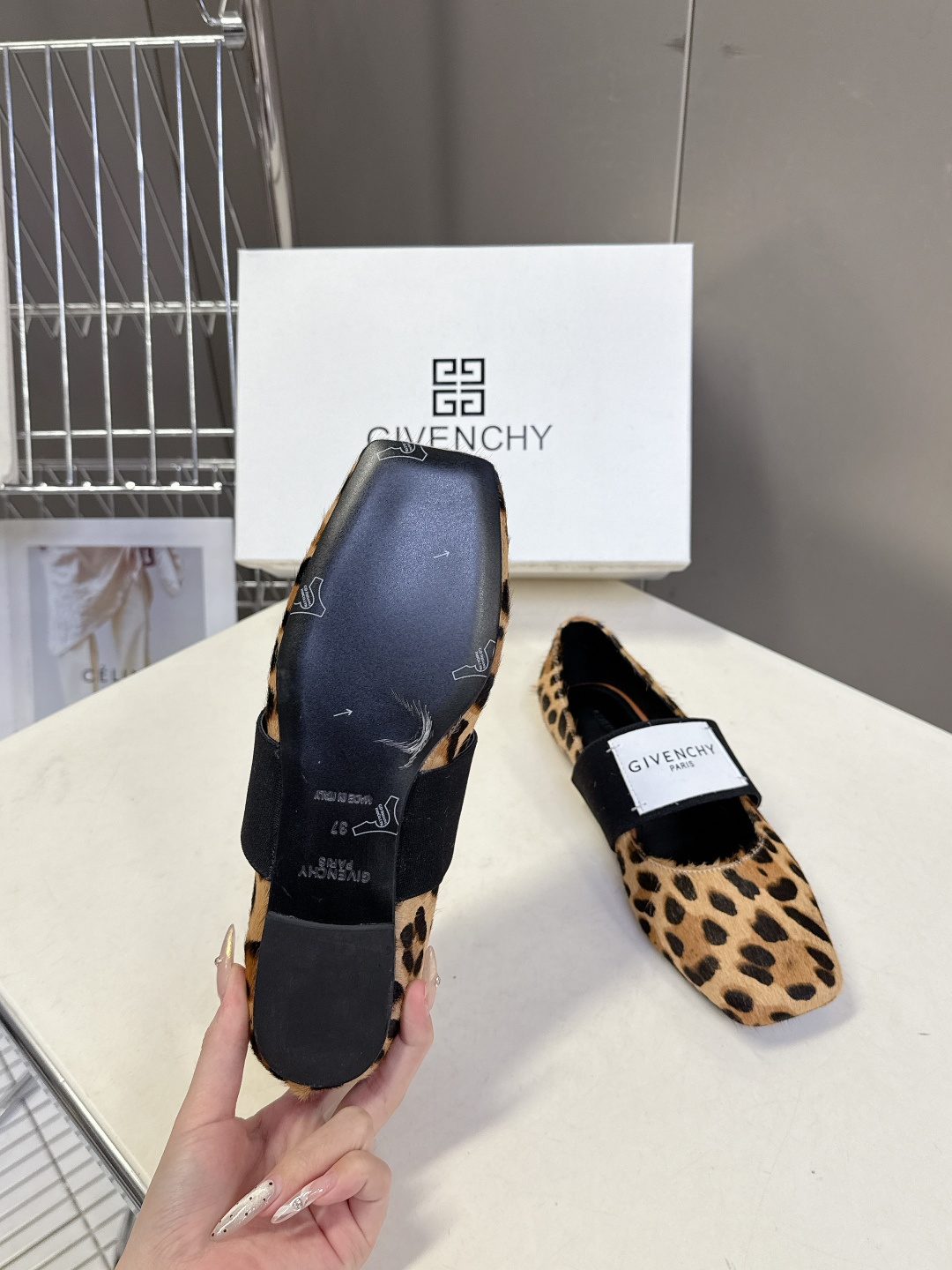 Givenchy纪梵希章若楠同款Sliced Square方头芭蕾舞平底鞋超多明星时尚博主种草 裁切方头