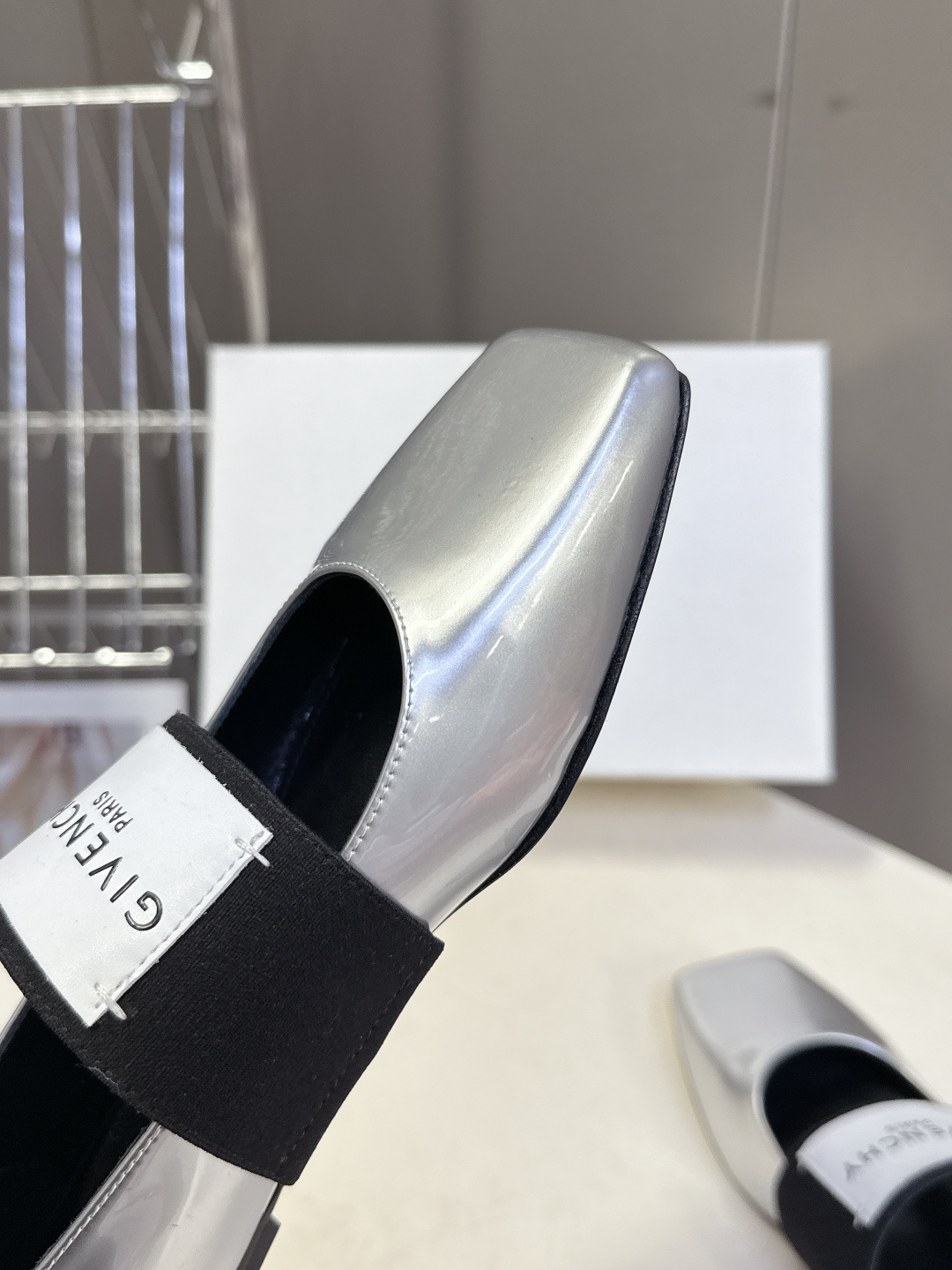 Givenchy纪梵希章若楠同款Sliced Square方头芭蕾舞平底鞋超多明星时尚博主种草 裁切方头