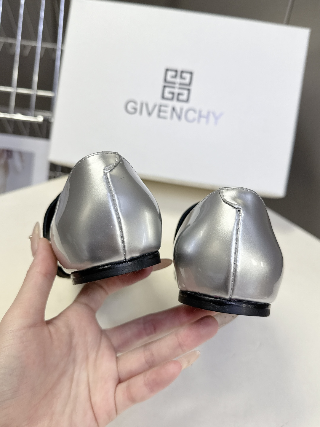 Givenchy纪梵希章若楠同款Sliced Square方头芭蕾舞平底鞋超多明星时尚博主种草 裁切方头