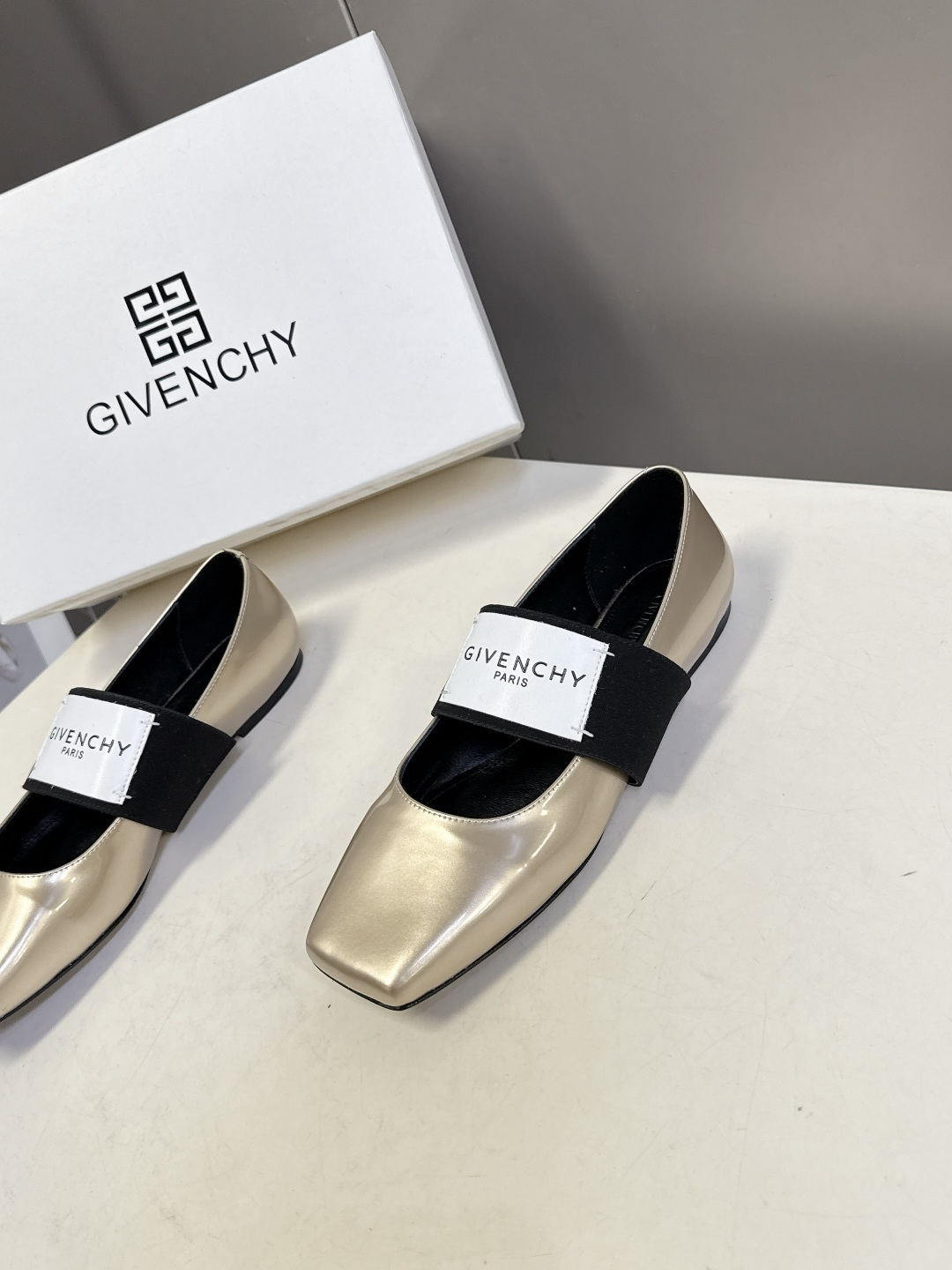 Givenchy纪梵希章若楠同款Sliced Square方头芭蕾舞平底鞋超多明星时尚博主种草 裁切方头
