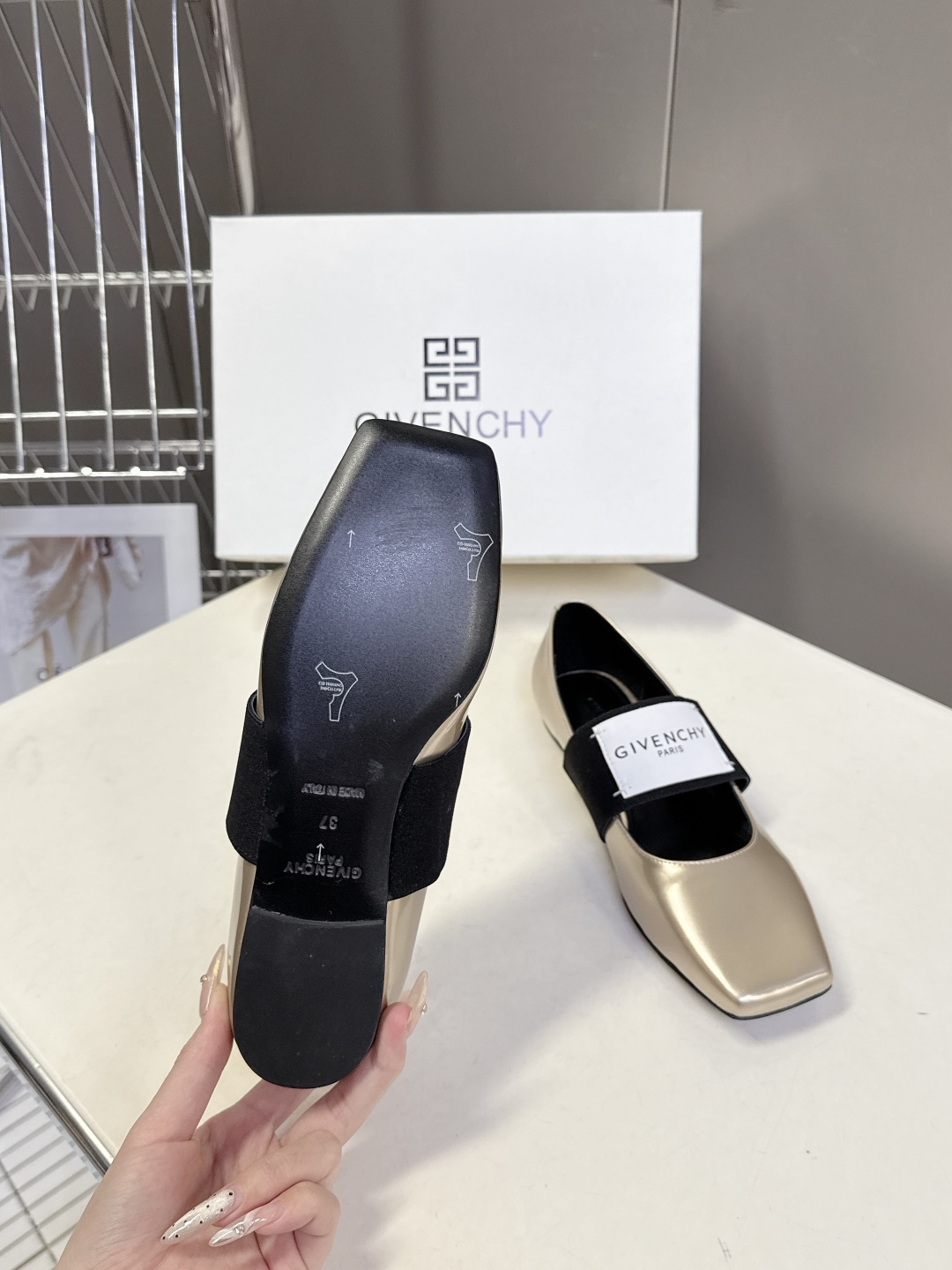 Givenchy纪梵希章若楠同款Sliced Square方头芭蕾舞平底鞋超多明星时尚博主种草 裁切方头