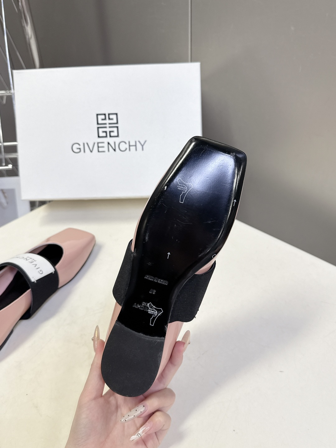 Givenchy纪梵希章若楠同款Sliced Square方头芭蕾舞平底鞋超多明星时尚博主种草 裁切方头