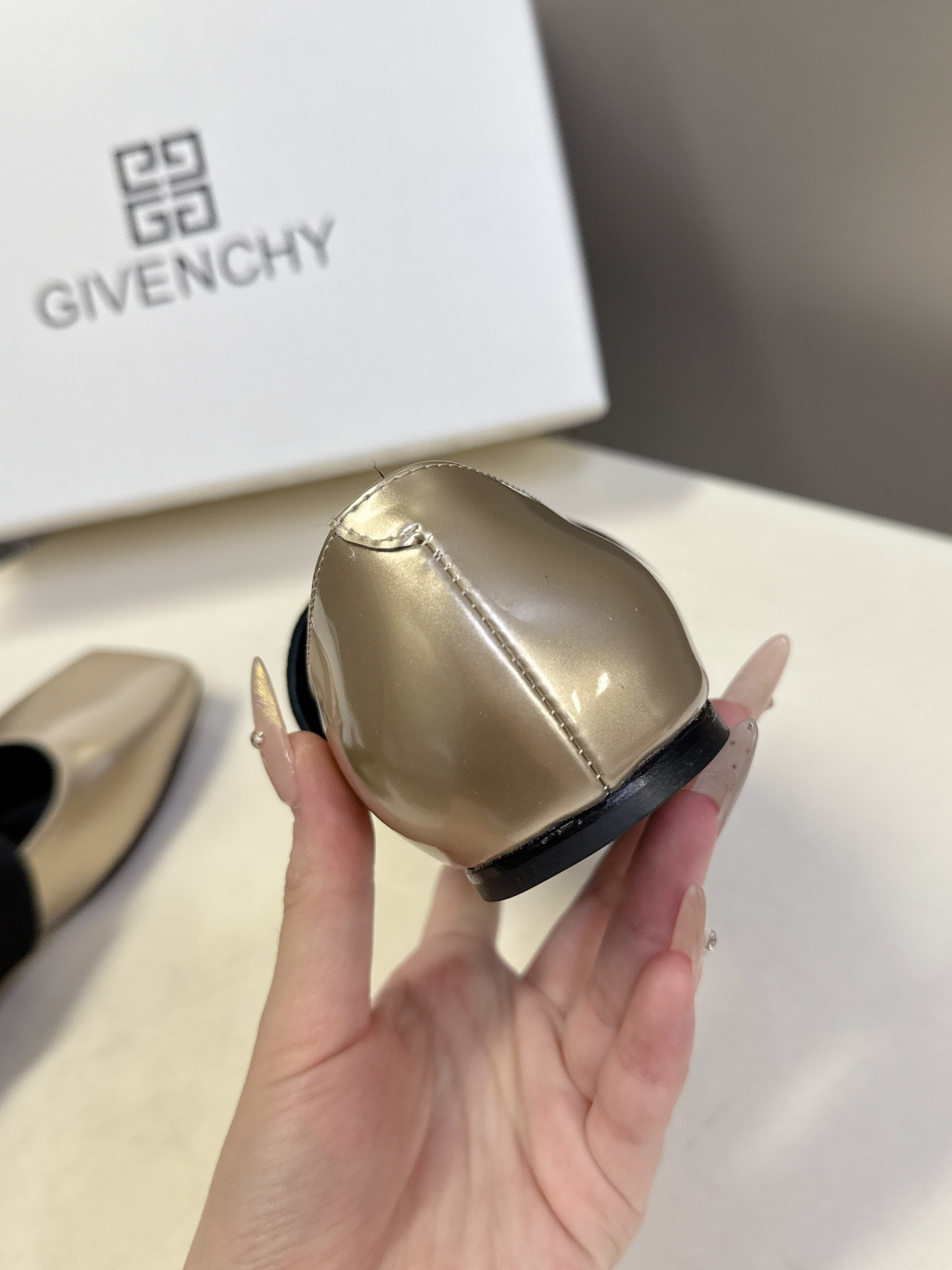 Givenchy纪梵希章若楠同款Sliced Square方头芭蕾舞平底鞋超多明星时尚博主种草 裁切方头