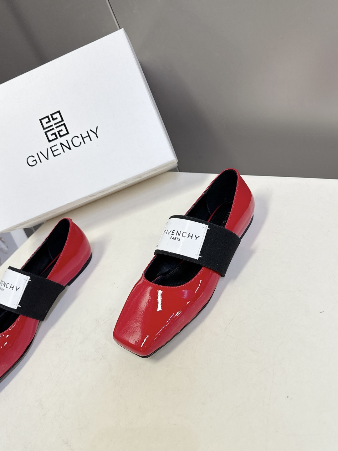 Givenchy纪梵希章若楠同款Sliced Square方头芭蕾舞平底鞋超多明星时尚博主种草 裁切方头