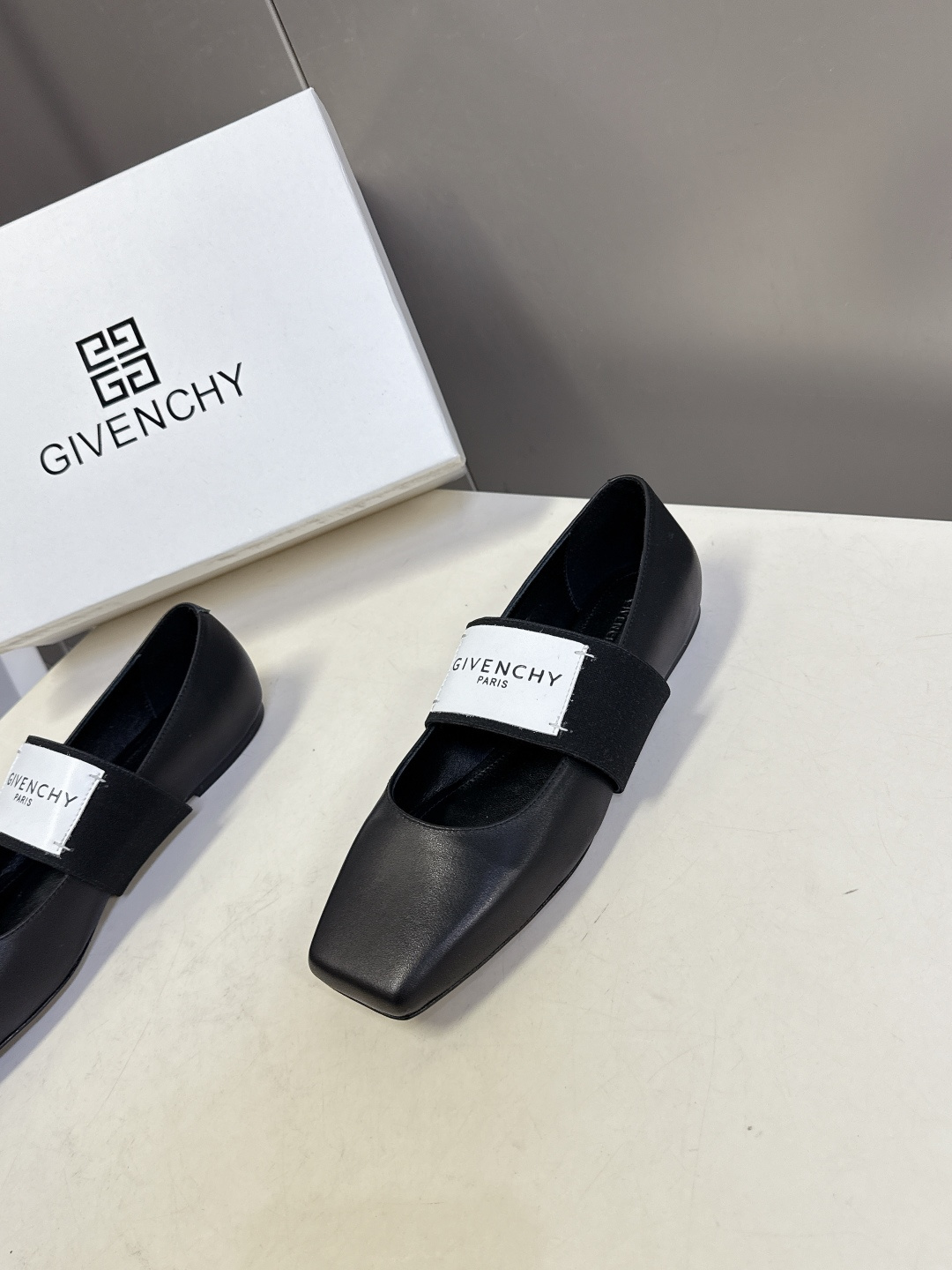 Givenchy纪梵希章若楠同款Sliced Square方头芭蕾舞平底鞋超多明星时尚博主种草 裁切方头