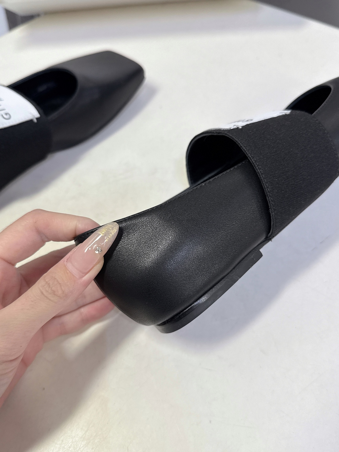 Givenchy纪梵希章若楠同款Sliced Square方头芭蕾舞平底鞋超多明星时尚博主种草 裁切方头