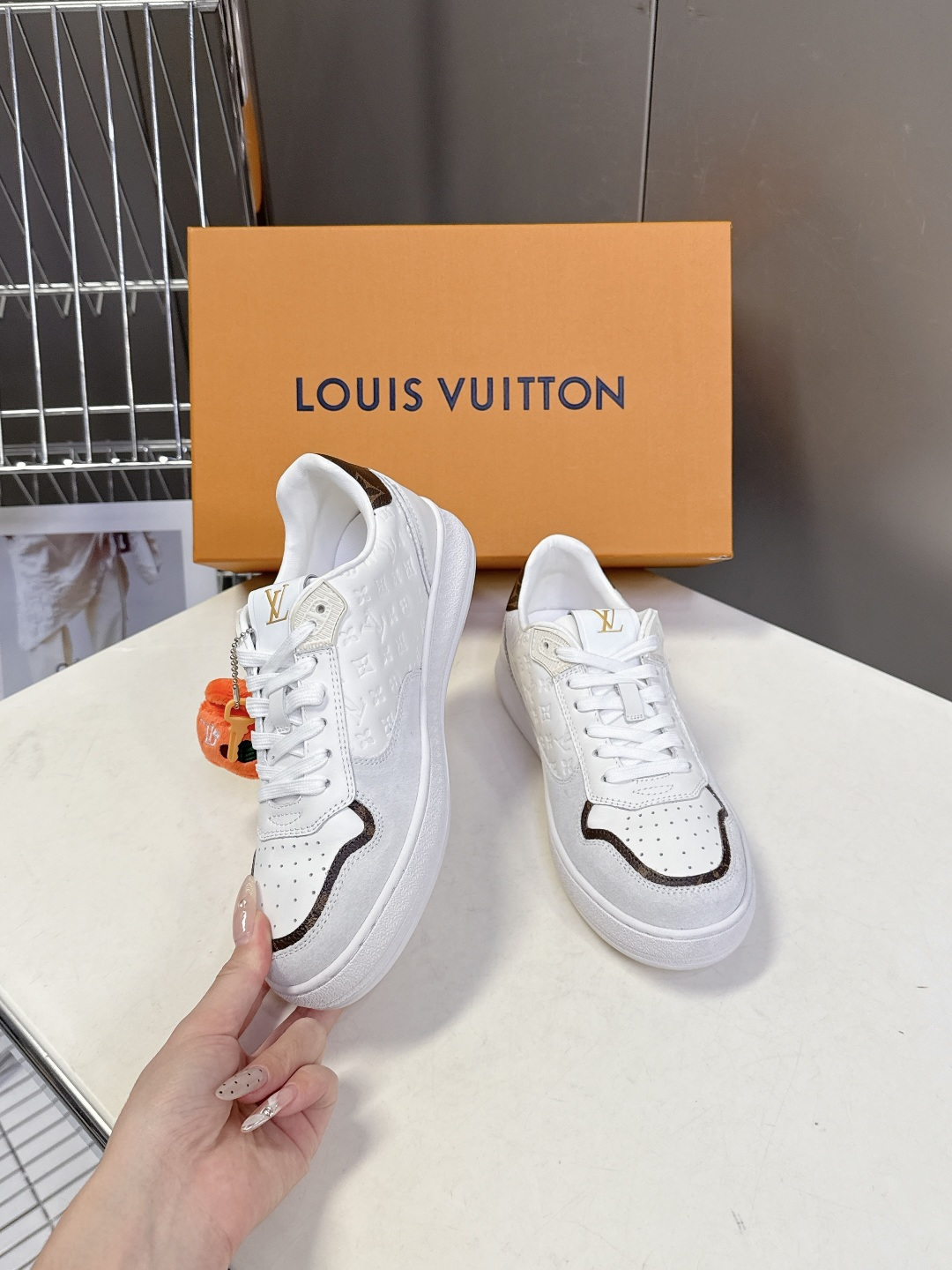 路易威登LV春夏新款运动德训鞋 专柜一鞋难求 每个店铺配额有限 超多网红时装博主种草 原版购入开发 完美