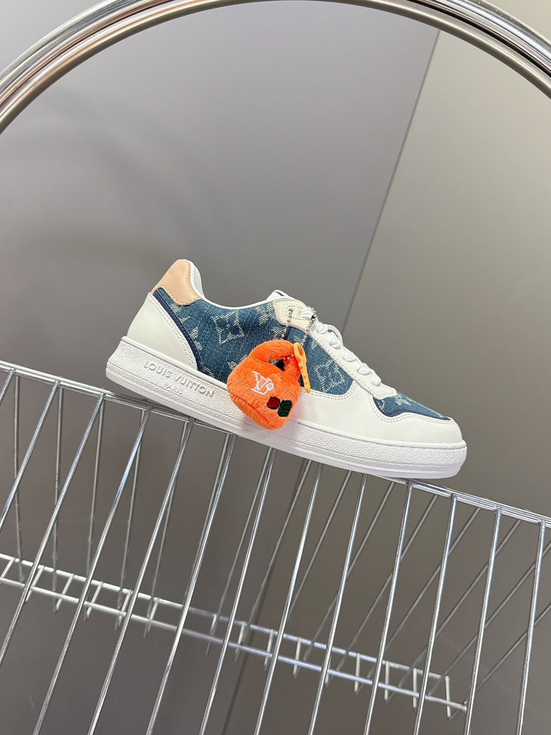 路易威登LV春夏新款运动德训鞋 专柜一鞋难求 每个店铺配额有限 超多网红时装博主种草 原版购入开发 完美