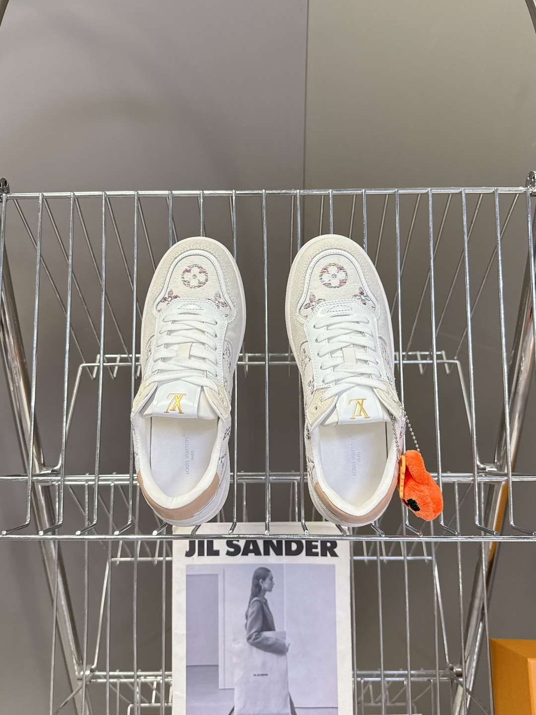 路易威登LV春夏新款运动德训鞋 专柜一鞋难求 每个店铺配额有限 超多网红时装博主种草 原版购入开发 完美