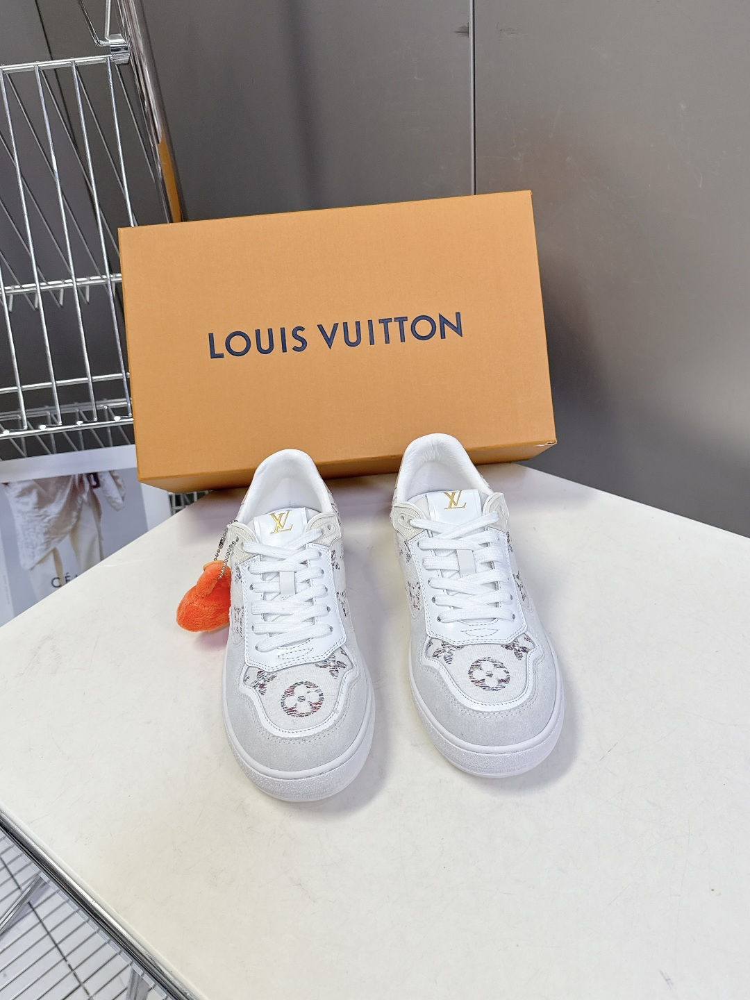 路易威登LV春夏新款运动德训鞋 专柜一鞋难求 每个店铺配额有限 超多网红时装博主种草 原版购入开发 完美