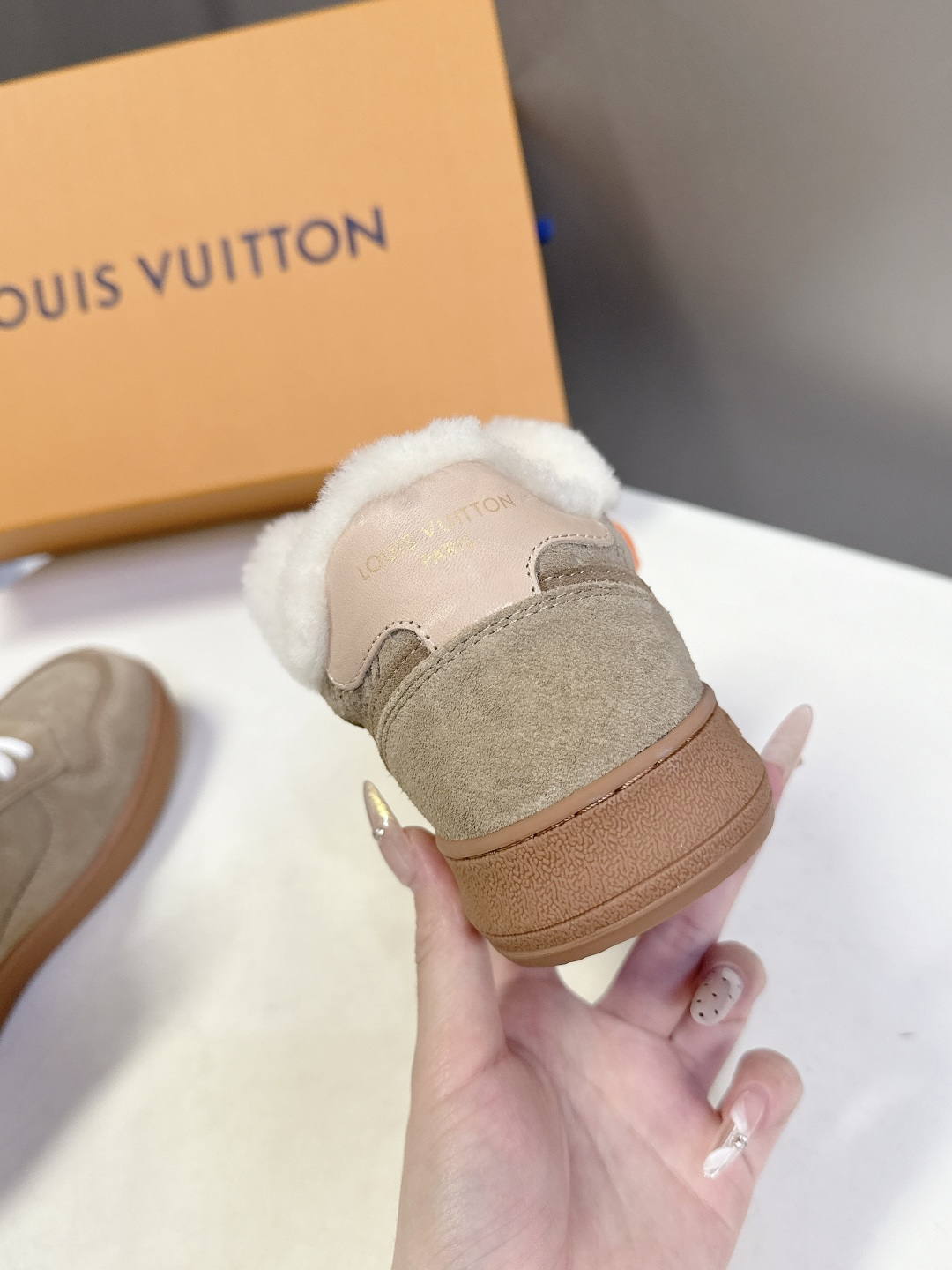 路易威登LV秋冬最新款运动毛里德训鞋 专柜一鞋难求 每个店铺配额有限 超多网红时装博主种草 原版购入开发