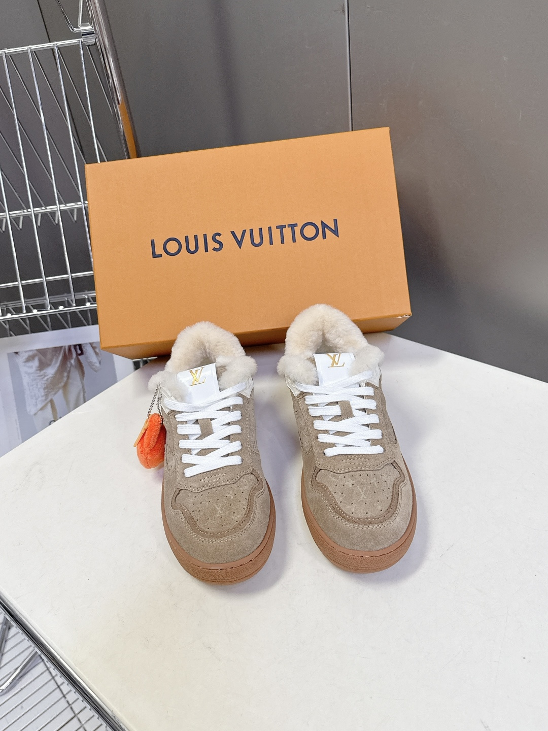 路易威登LV秋冬最新款运动毛里德训鞋 专柜一鞋难求 每个店铺配额有限 超多网红时装博主种草 原版购入开发