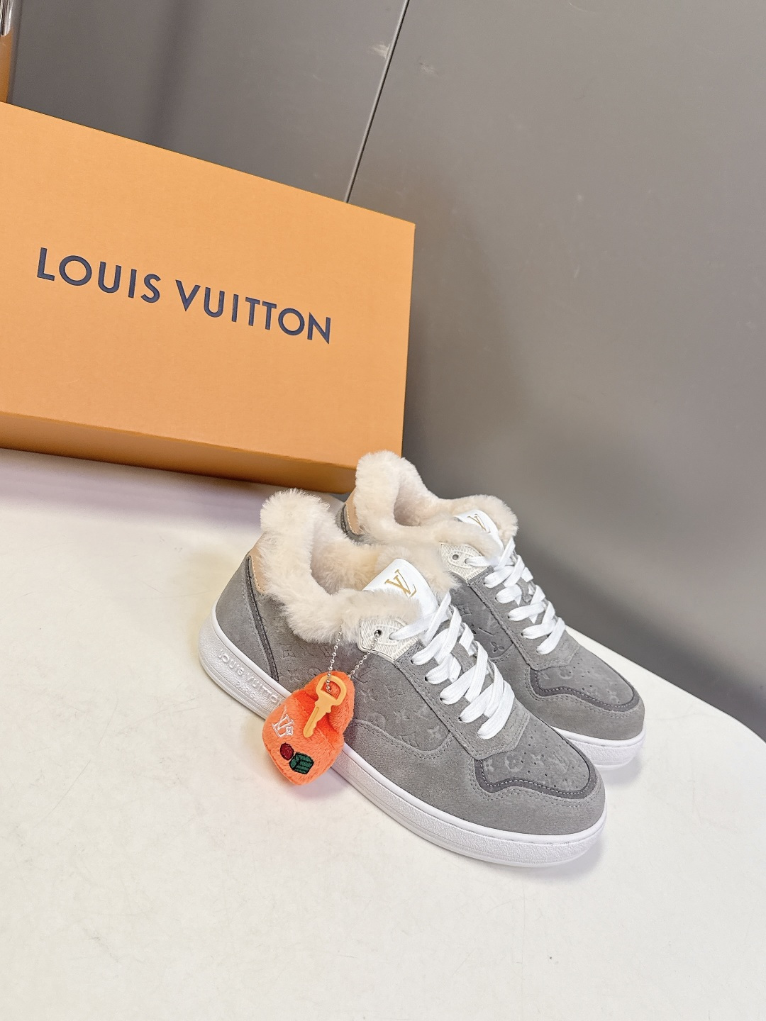 路易威登LV秋冬最新款运动毛里德训鞋 专柜一鞋难求 每个店铺配额有限 超多网红时装博主种草 原版购入开发