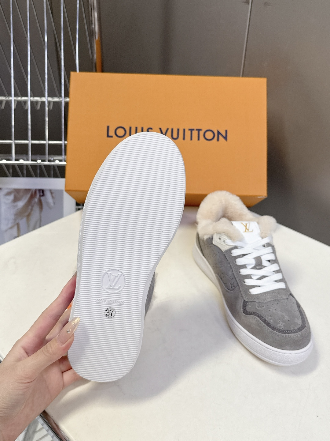 路易威登LV秋冬最新款运动毛里德训鞋 专柜一鞋难求 每个店铺配额有限 超多网红时装博主种草 原版购入开发