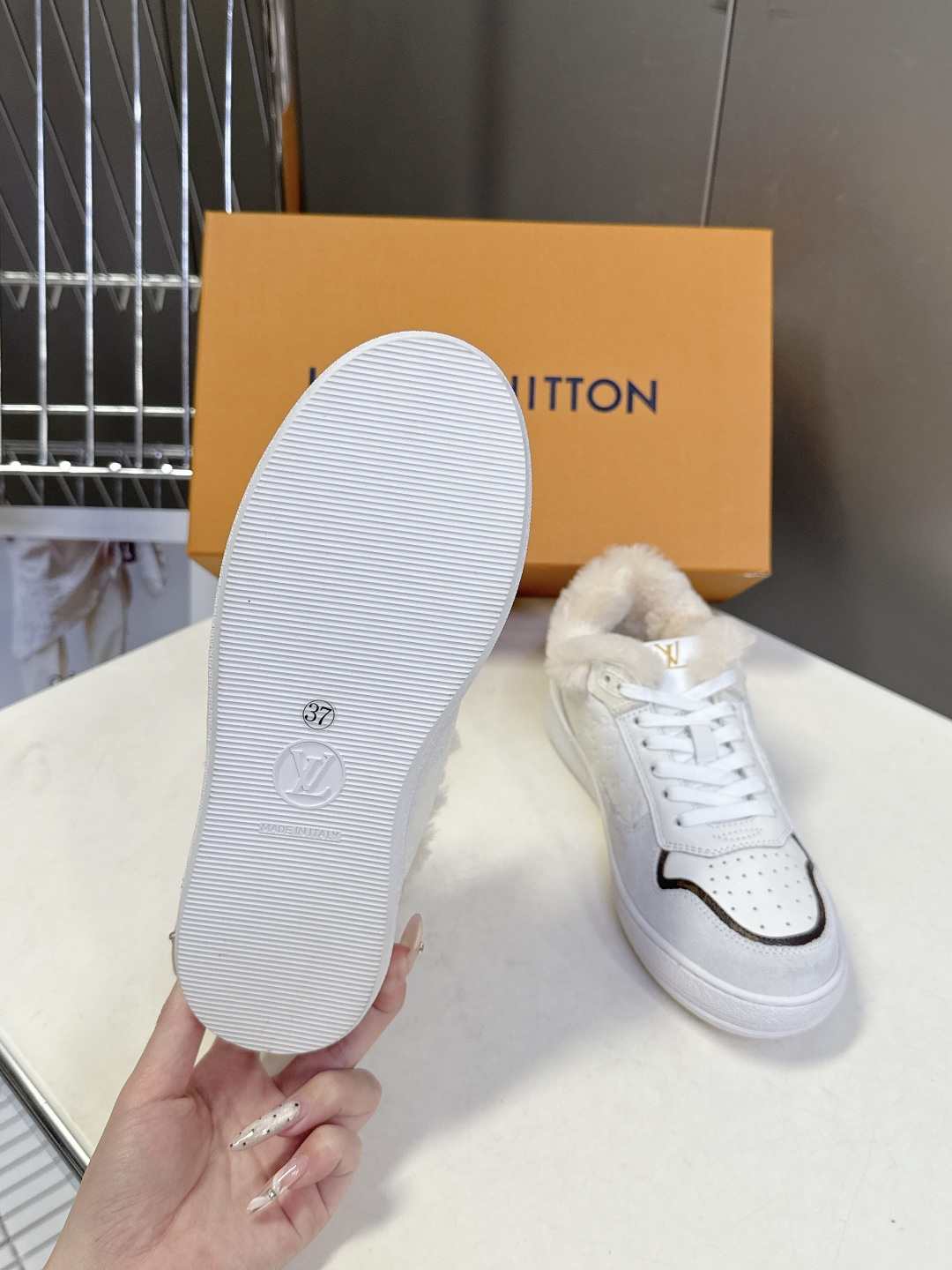 路易威登LV秋冬最新款运动毛里德训鞋 专柜一鞋难求 每个店铺配额有限 超多网红时装博主种草 原版购入开发