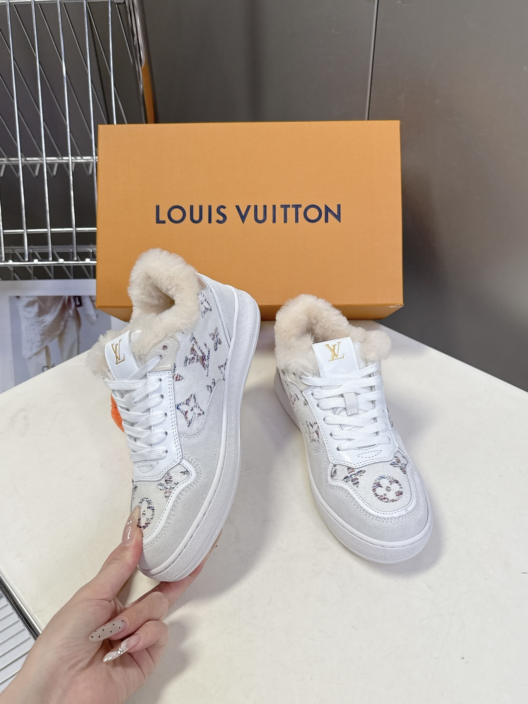 路易威登LV秋冬最新款运动毛里德训鞋 专柜一鞋难求 每个店铺配额有限 超多网红时装博主种草 原版购入开发