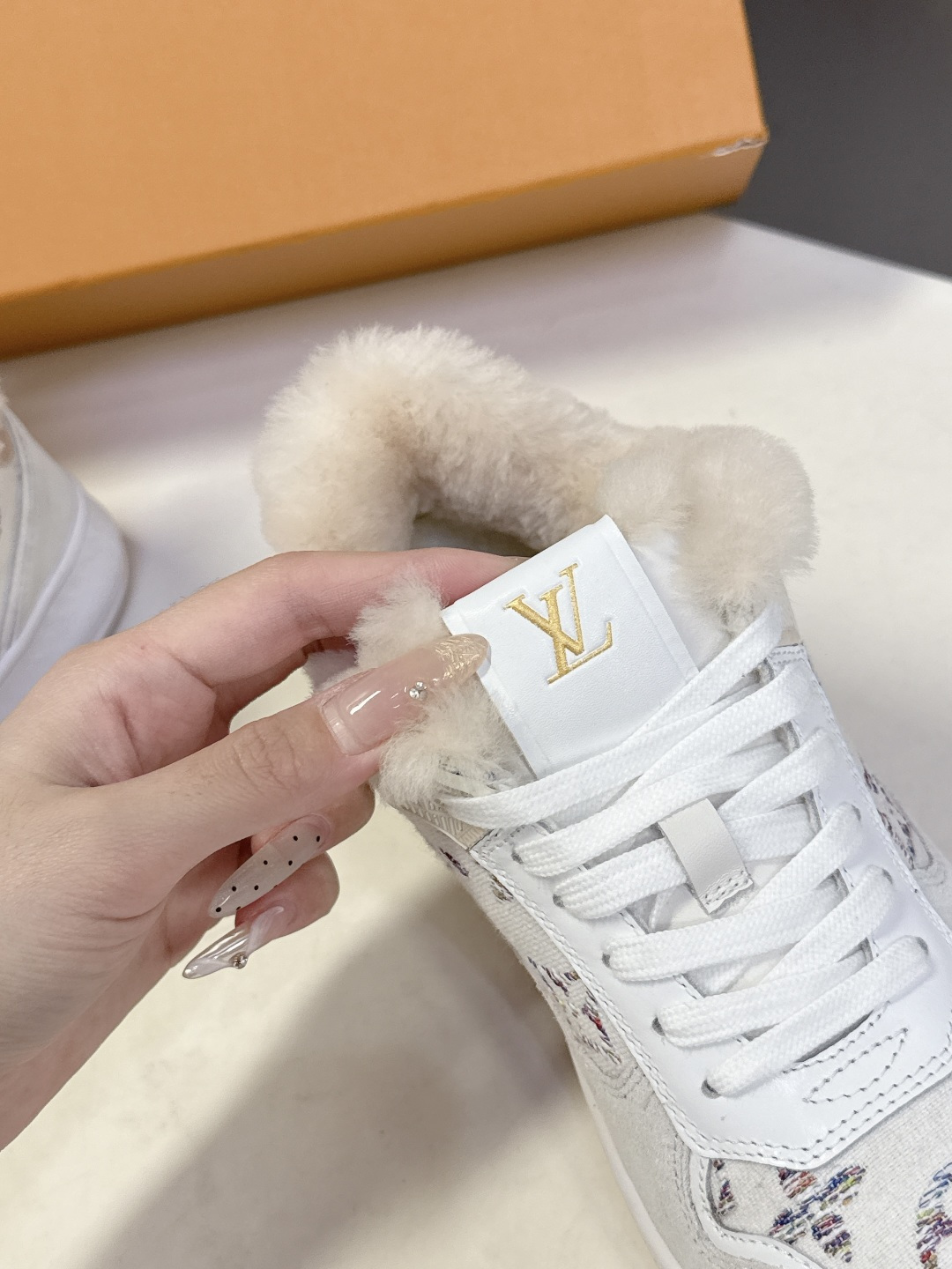 路易威登LV秋冬最新款运动毛里德训鞋 专柜一鞋难求 每个店铺配额有限 超多网红时装博主种草 原版购入开发