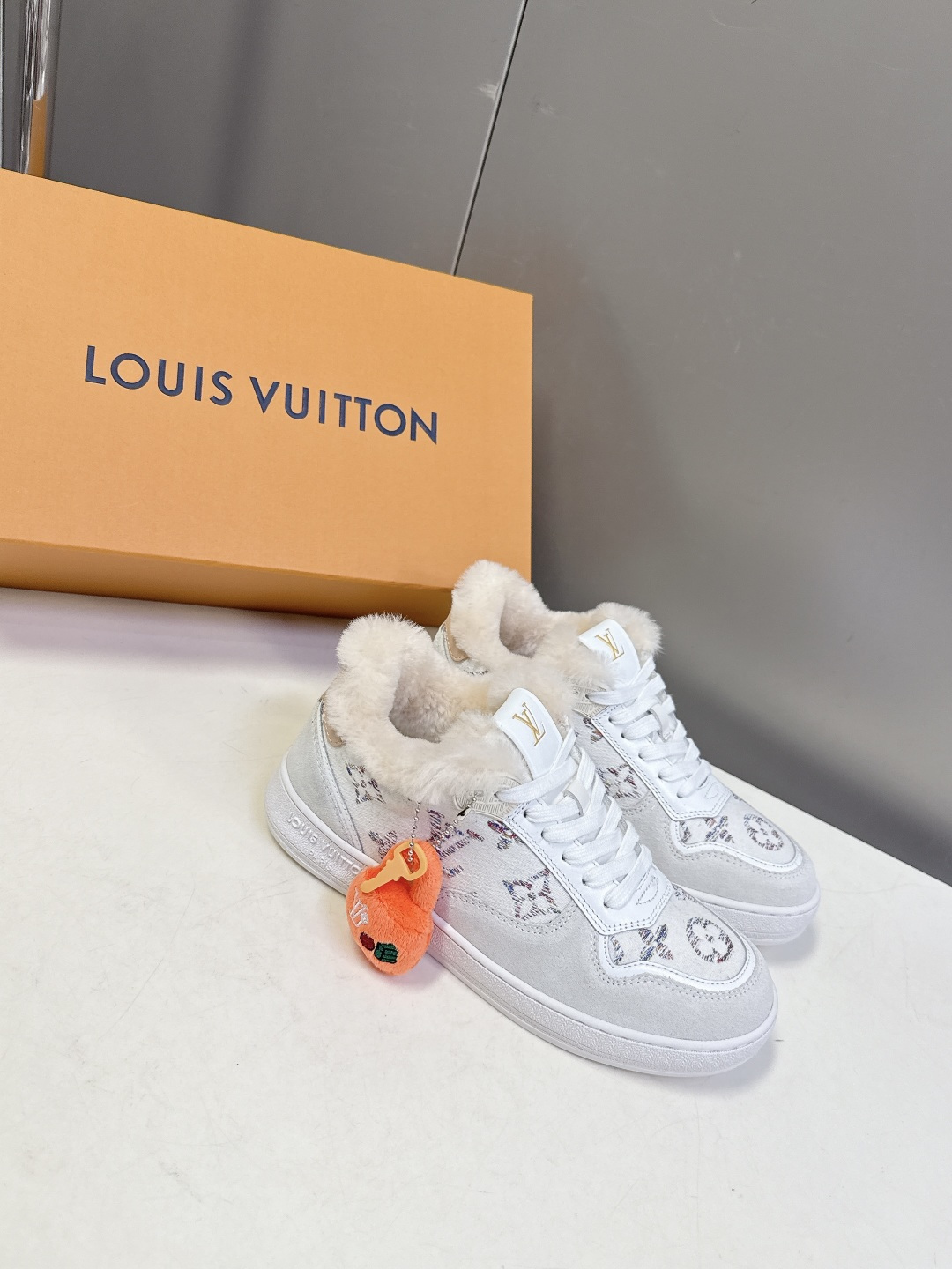 路易威登LV秋冬最新款运动毛里德训鞋 专柜一鞋难求 每个店铺配额有限 超多网红时装博主种草 原版购入开发