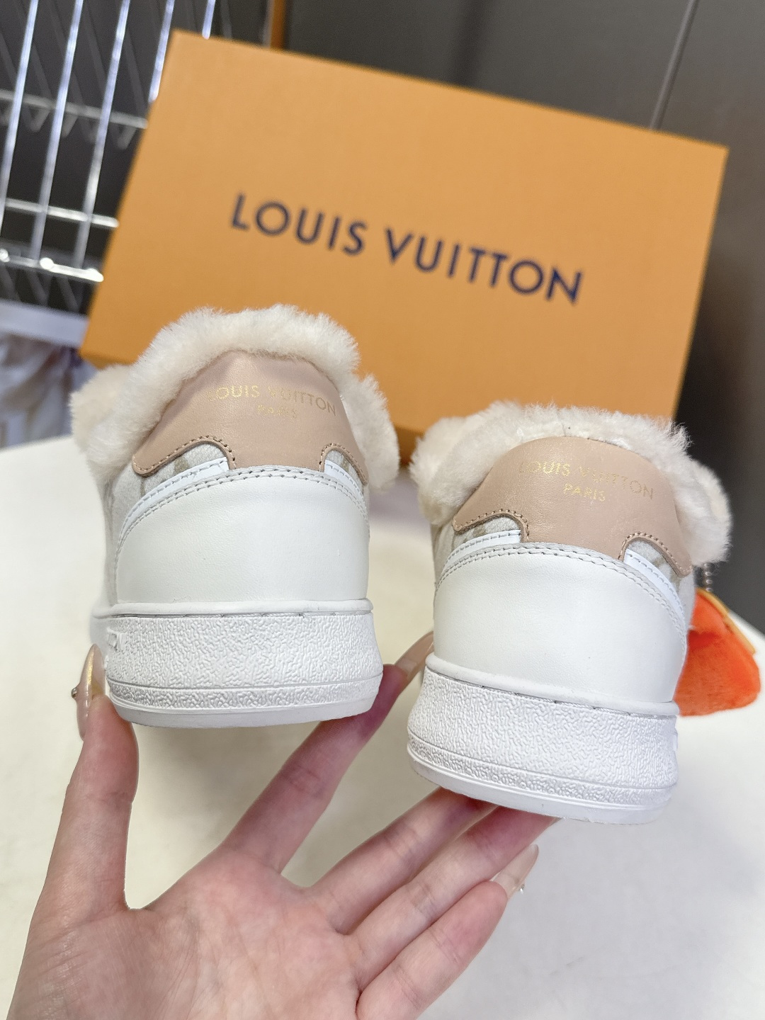 路易威登LV秋冬最新款运动毛里德训鞋 专柜一鞋难求 每个店铺配额有限 超多网红时装博主种草 原版购入开发