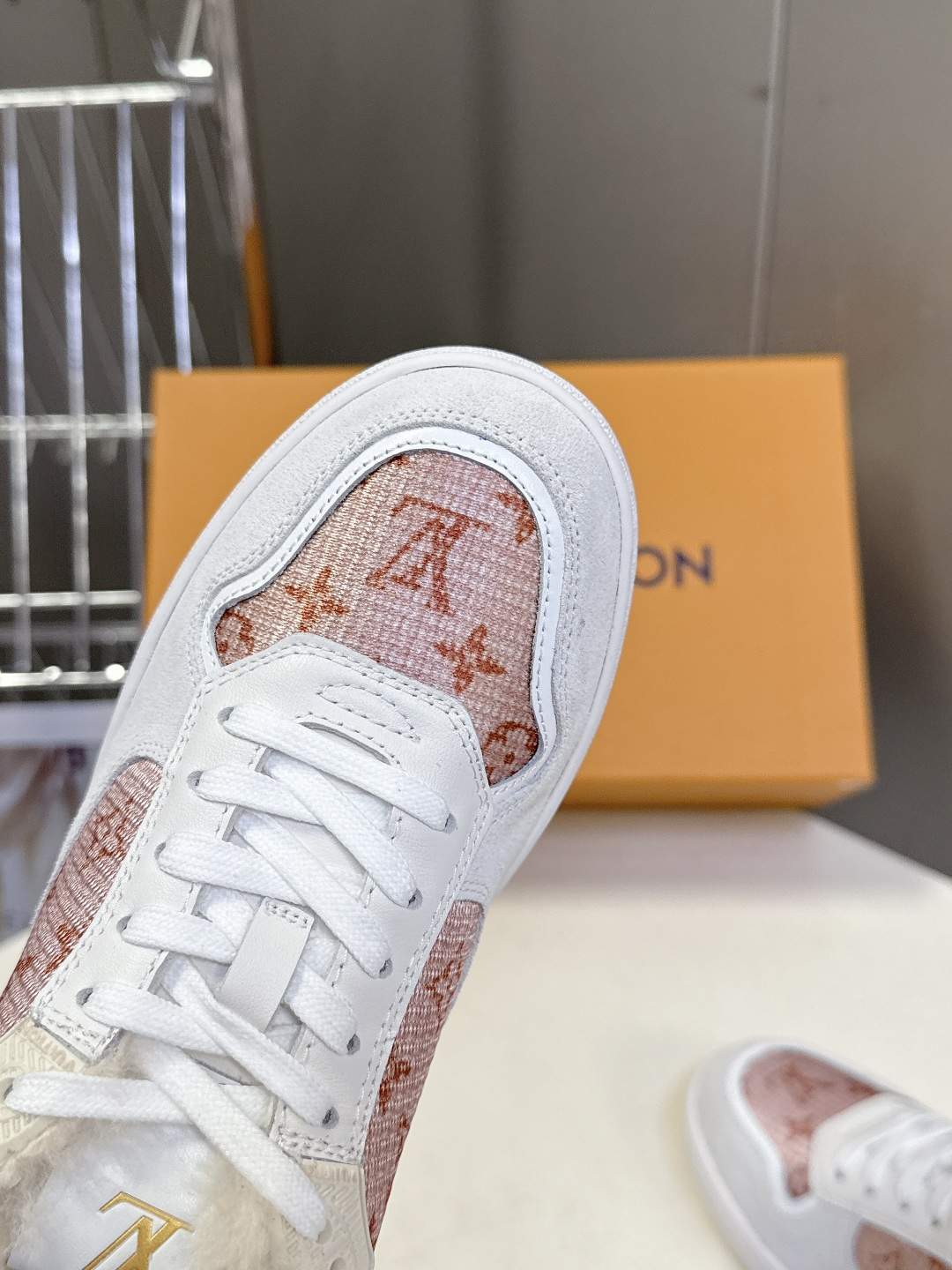 路易威登LV秋冬最新款运动毛里德训鞋 专柜一鞋难求 每个店铺配额有限 超多网红时装博主种草 原版购入开发