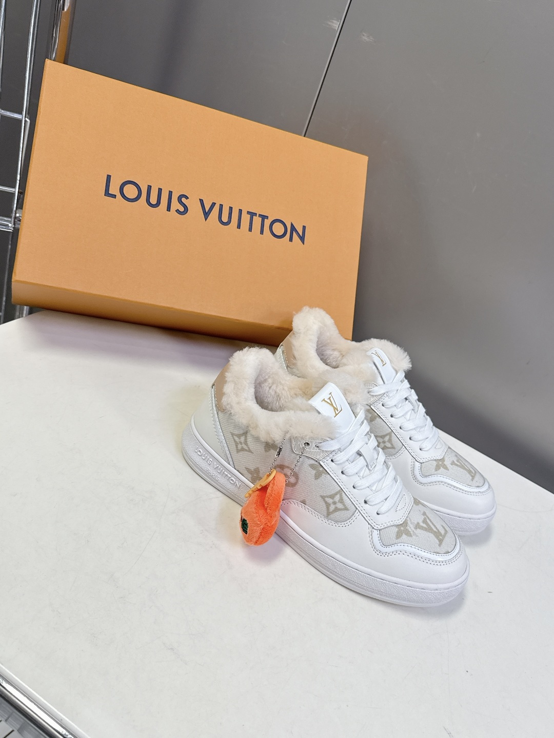 路易威登LV秋冬最新款运动毛里德训鞋 专柜一鞋难求 每个店铺配额有限 超多网红时装博主种草 原版购入开发