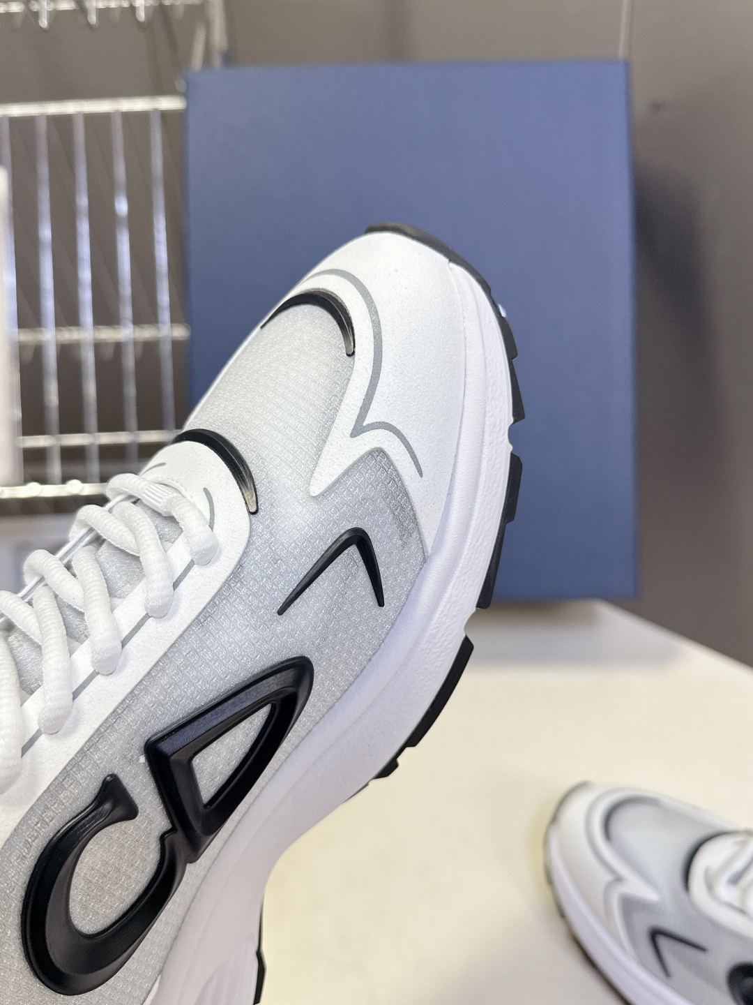 Dior迪奥最新情侣款B30 Countdown运动鞋 这款B30倒计时科技训练鞋是 2026年春季的新