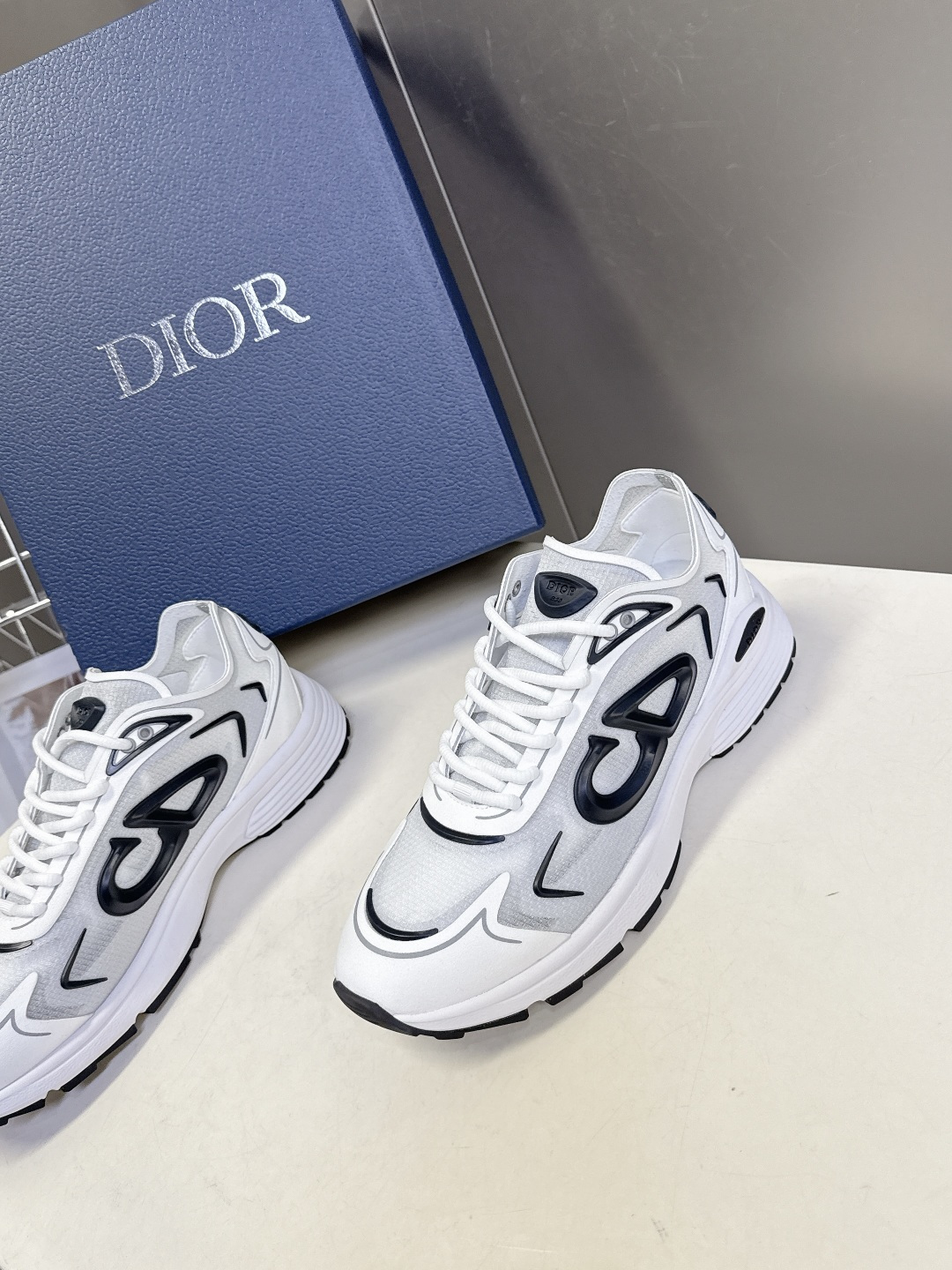 Dior迪奥最新情侣款B30 Countdown运动鞋 这款B30倒计时科技训练鞋是 2026年春季的新