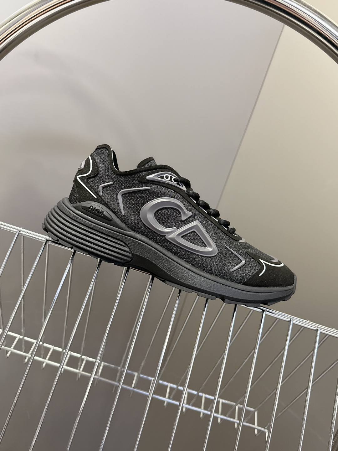 Dior迪奥最新情侣款B30 Countdown运动鞋 这款B30倒计时科技训练鞋是 2026年春季的新