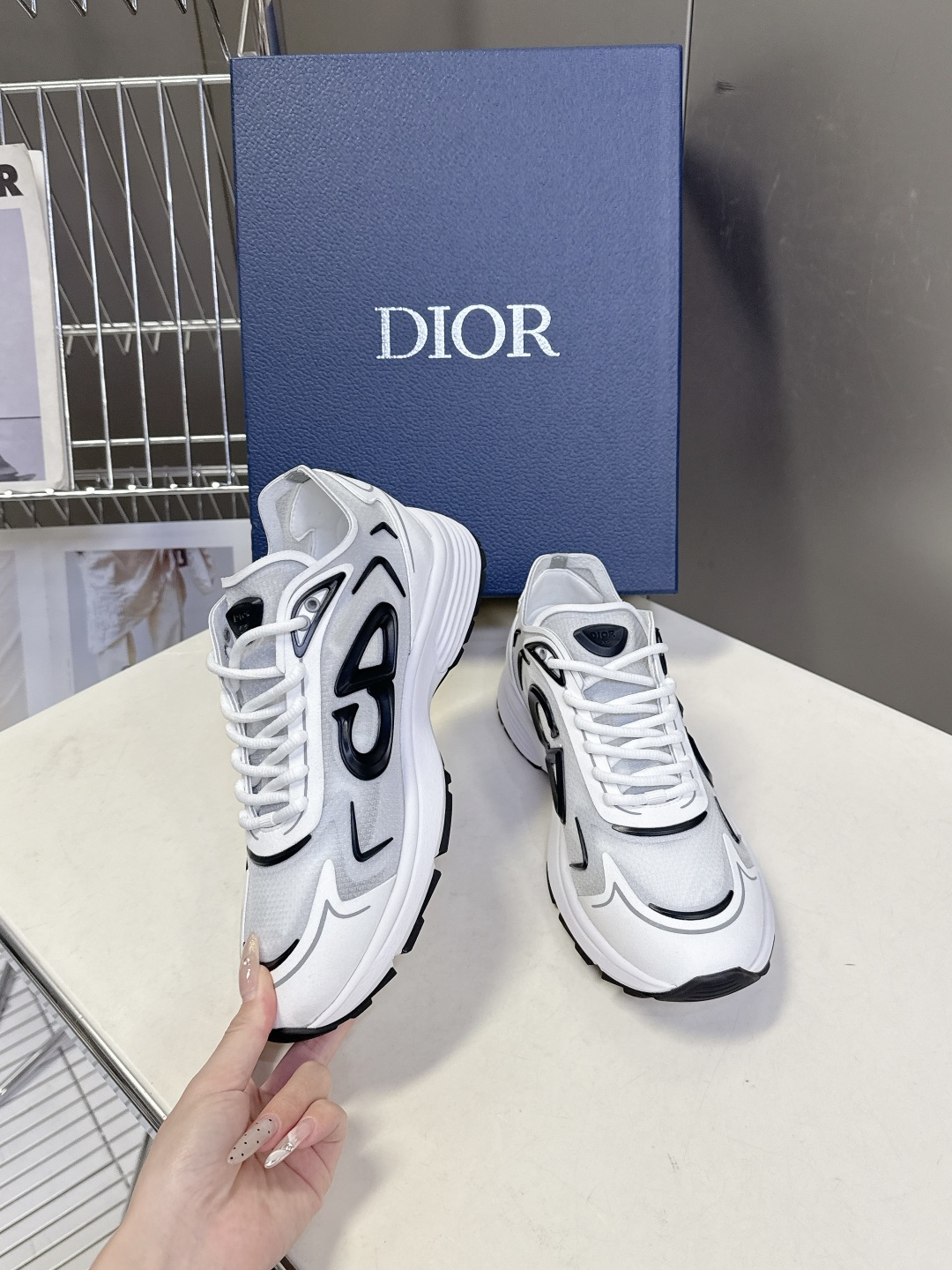 Dior迪奥最新情侣款B30 Countdown运动鞋 这款B30倒计时科技训练鞋是 2026年春季的新