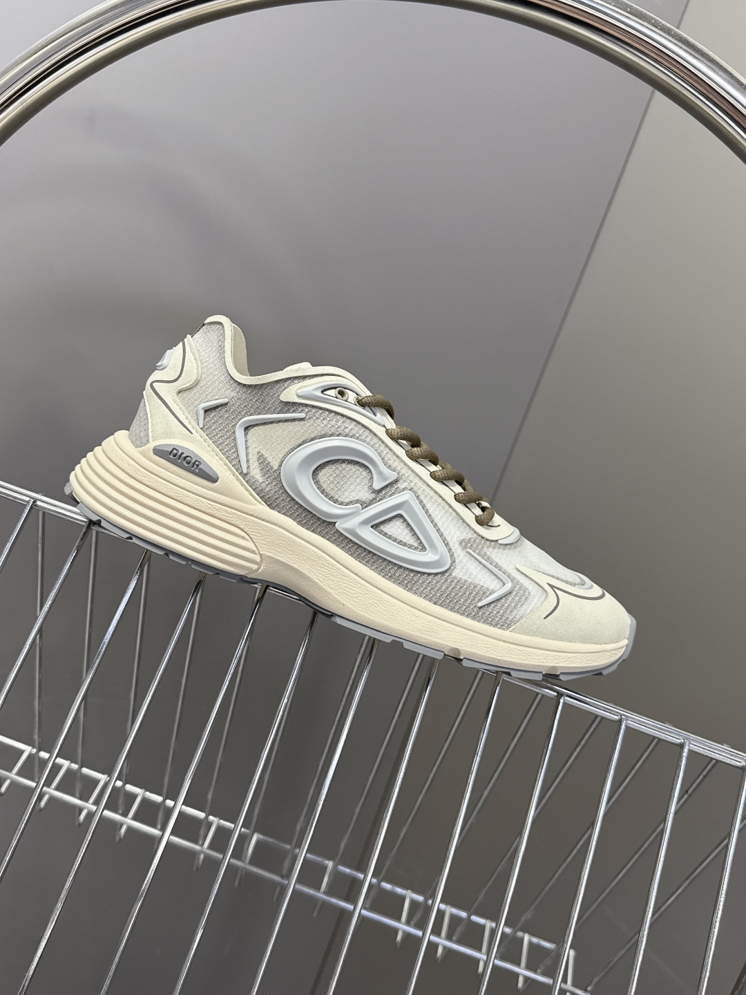 Dior迪奥最新情侣款B30 Countdown运动鞋 这款B30倒计时科技训练鞋是 2026年春季的新