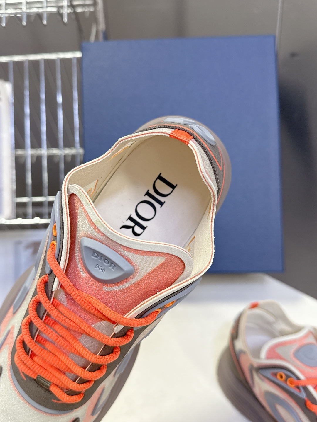 Dior迪奥最新情侣款B30 Countdown运动鞋 这款B30倒计时科技训练鞋是 2026年春季的新