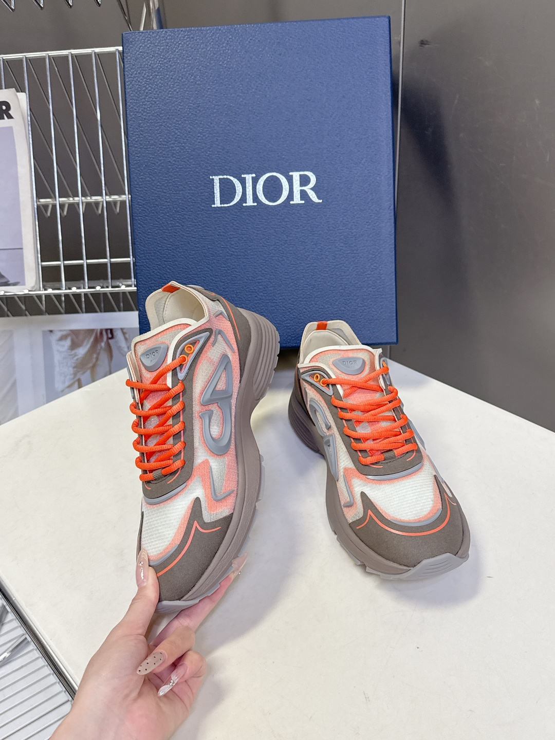 Dior迪奥最新情侣款B30 Countdown运动鞋 这款B30倒计时科技训练鞋是 2026年春季的新