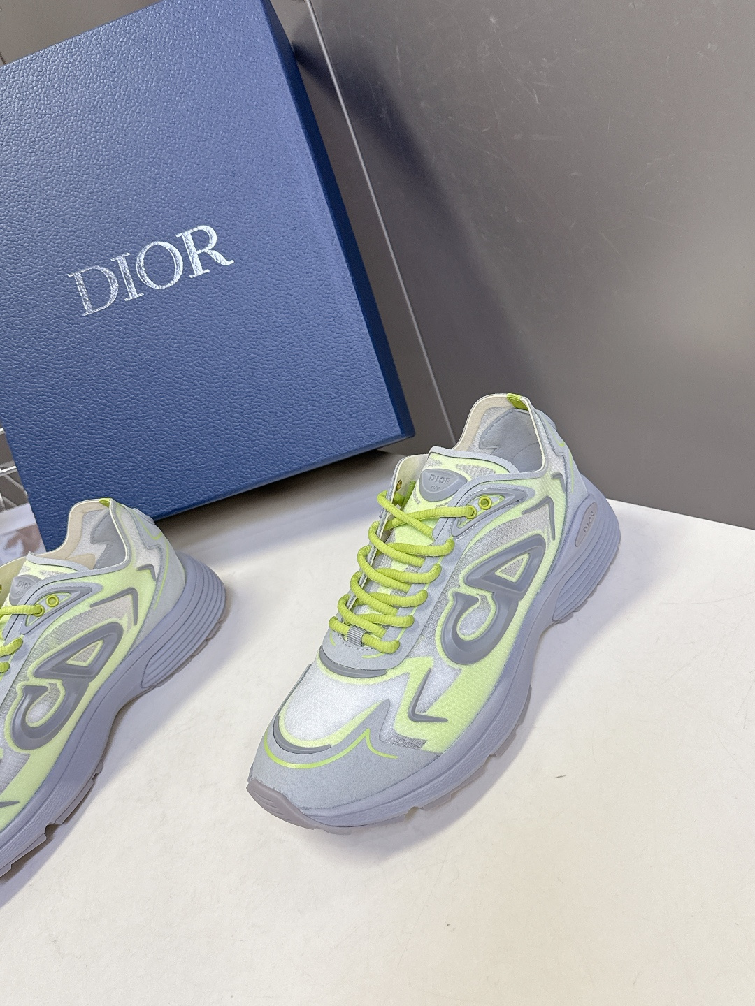 Dior迪奥最新情侣款B30 Countdown运动鞋 这款B30倒计时科技训练鞋是 2026年春季的新