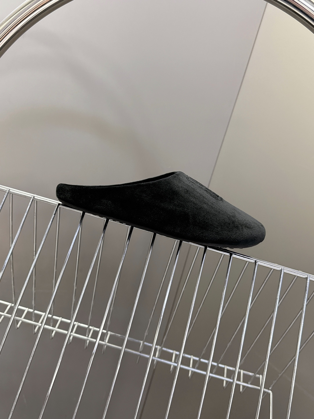 BALENCIAGA巴黎世家最新走秀款情侣半拖 百位ins博主网红推荐 国外超多明星网红种草 经典永不过