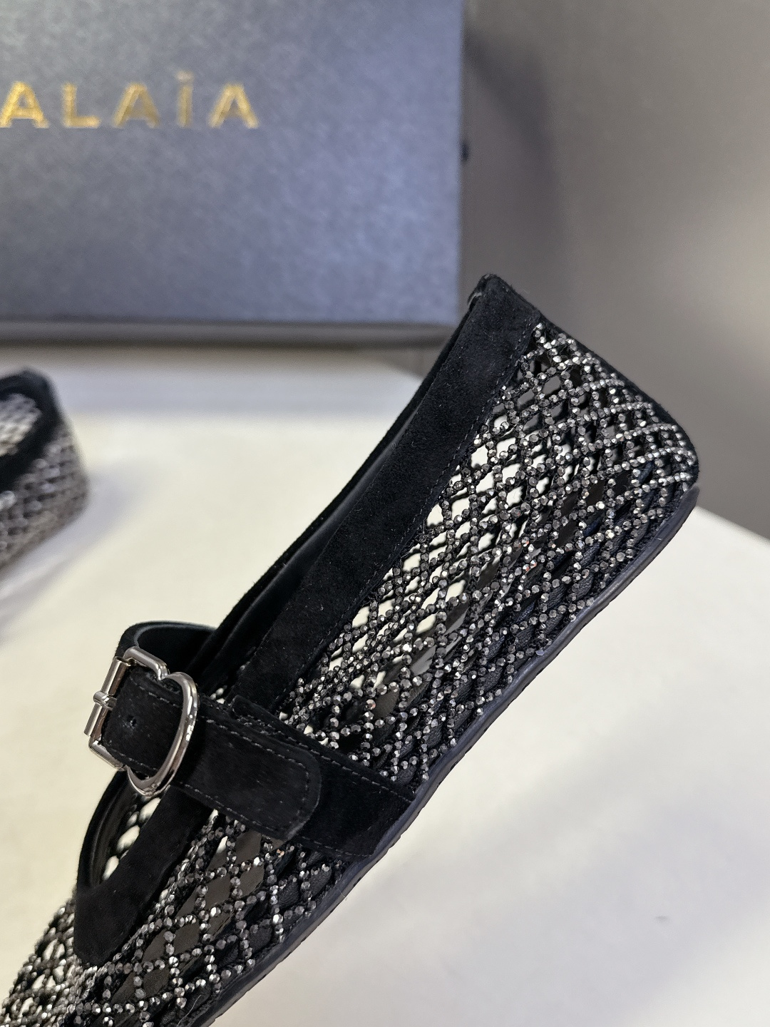 Alaia阿莱亚春夏最新款渔网水晶 平底芭蕾舞鞋 玛丽珍鞋 超多明星网红种草 Alaia水晶渔网芭蕾舞鞋