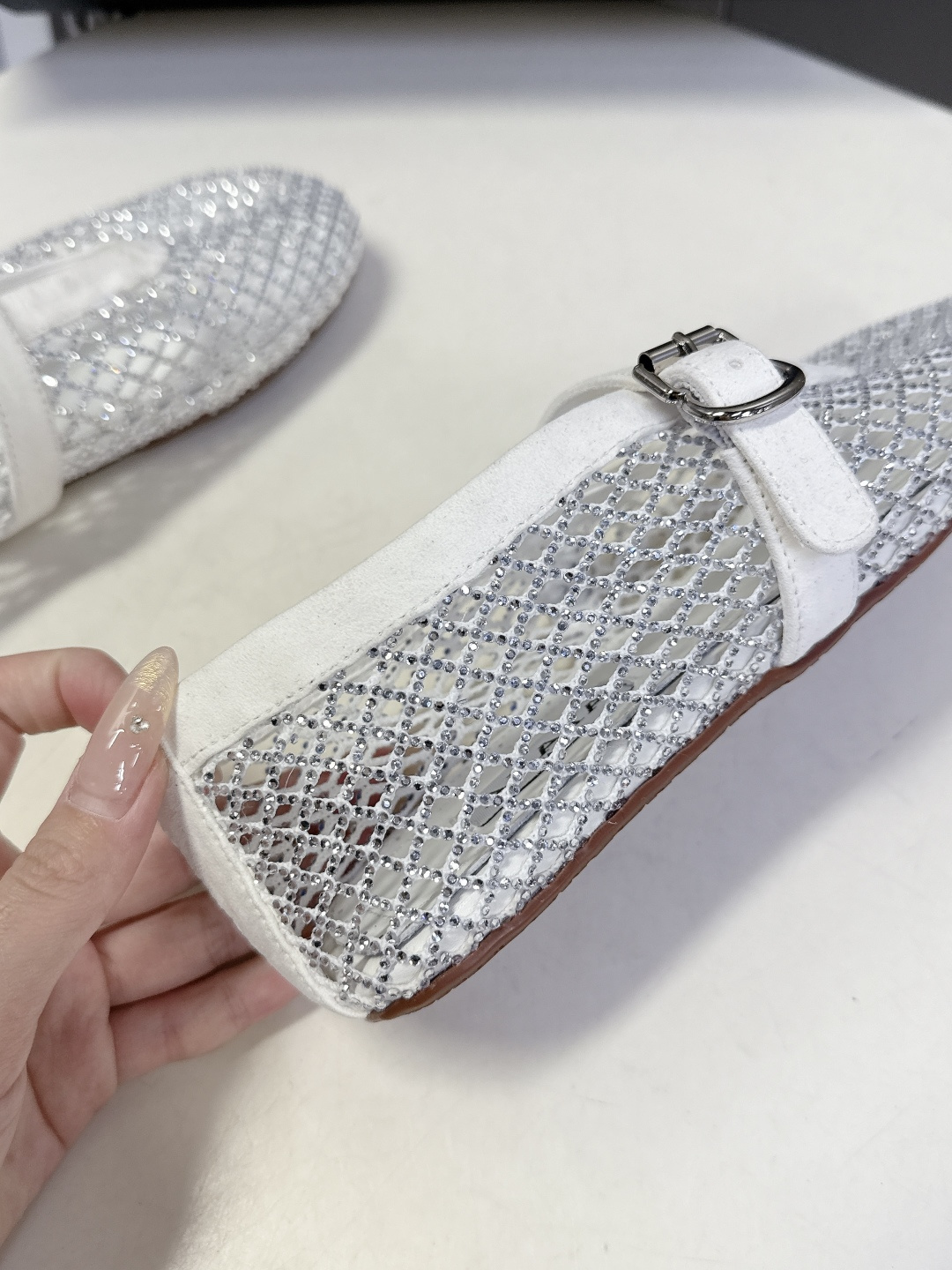 Alaia阿莱亚春夏最新款渔网水晶 平底芭蕾舞鞋 玛丽珍鞋 超多明星网红种草 Alaia水晶渔网芭蕾舞鞋