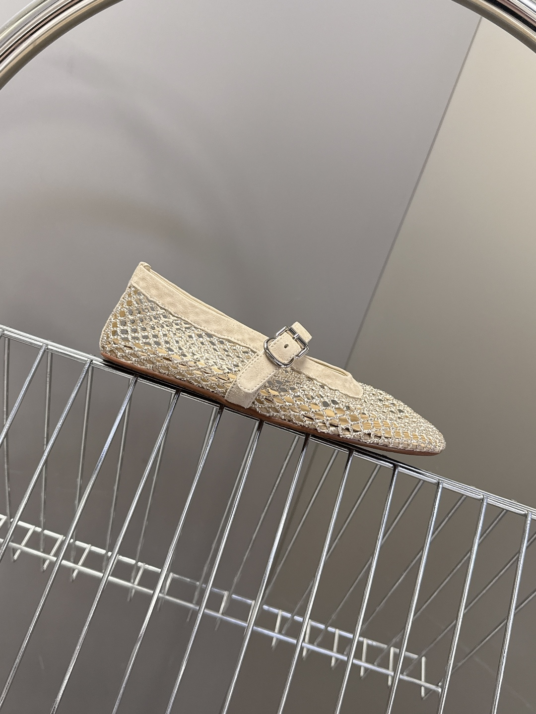 Alaia阿莱亚春夏最新款渔网水晶 平底芭蕾舞鞋 玛丽珍鞋 超多明星网红种草 Alaia水晶渔网芭蕾舞鞋