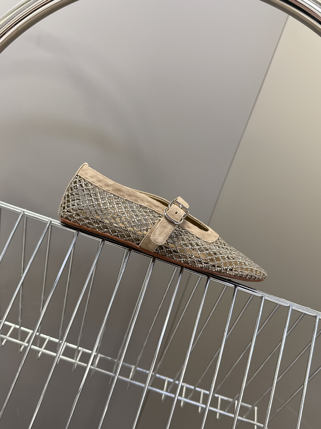 Alaia阿莱亚春夏最新款渔网水晶 平底芭蕾舞鞋 玛丽珍鞋 超多明星网红种草 Alaia水晶渔网芭蕾舞鞋