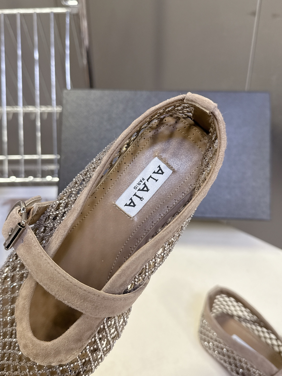 Alaia阿莱亚春夏最新款渔网水晶 平底芭蕾舞鞋 玛丽珍鞋 超多明星网红种草 Alaia水晶渔网芭蕾舞鞋