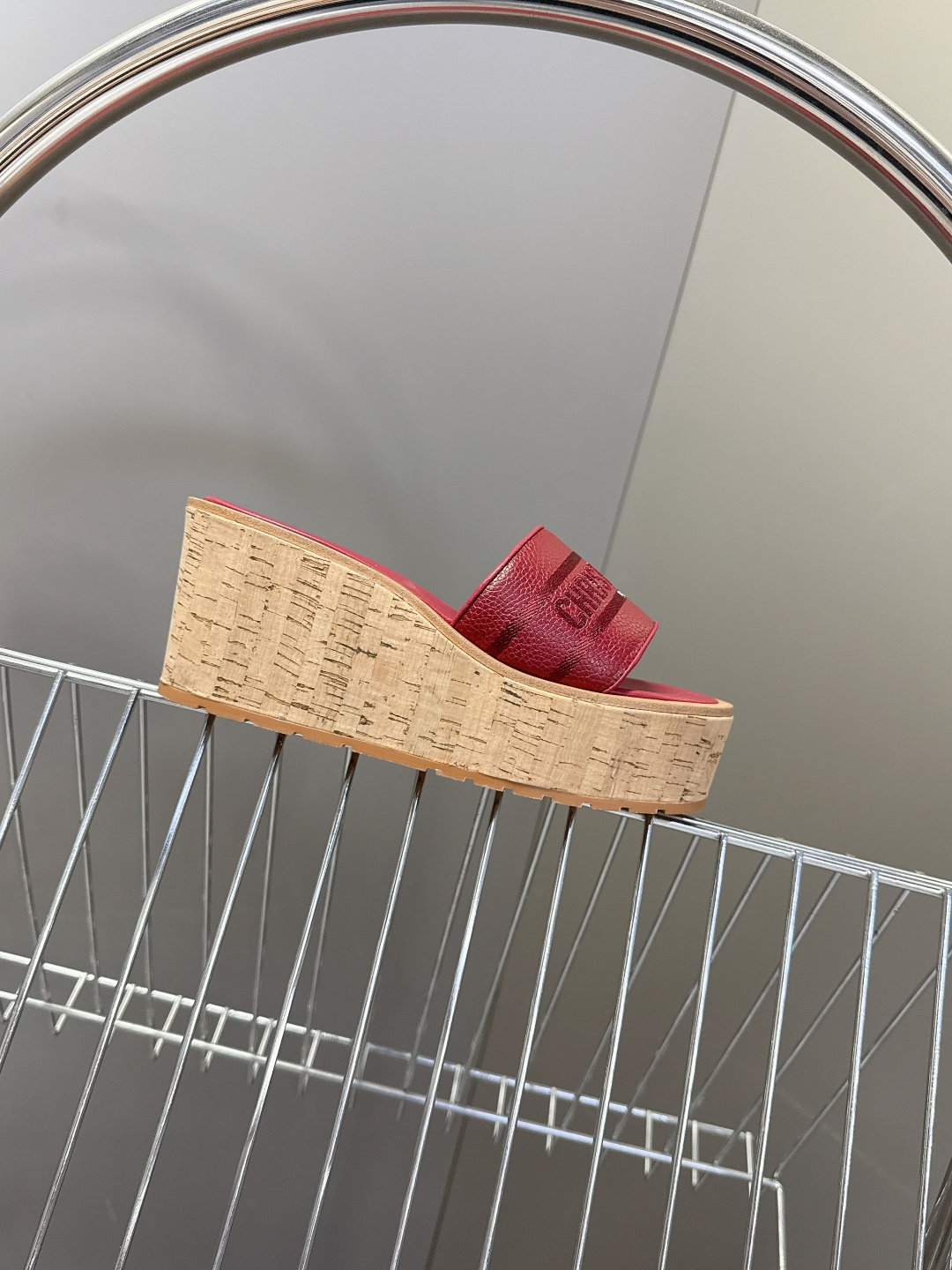 Dior迪奥2026春夏最新款厚底拖鞋 超多明星网红种草 春夏必备厚底设计瞬间拉满身高 CD字母logo