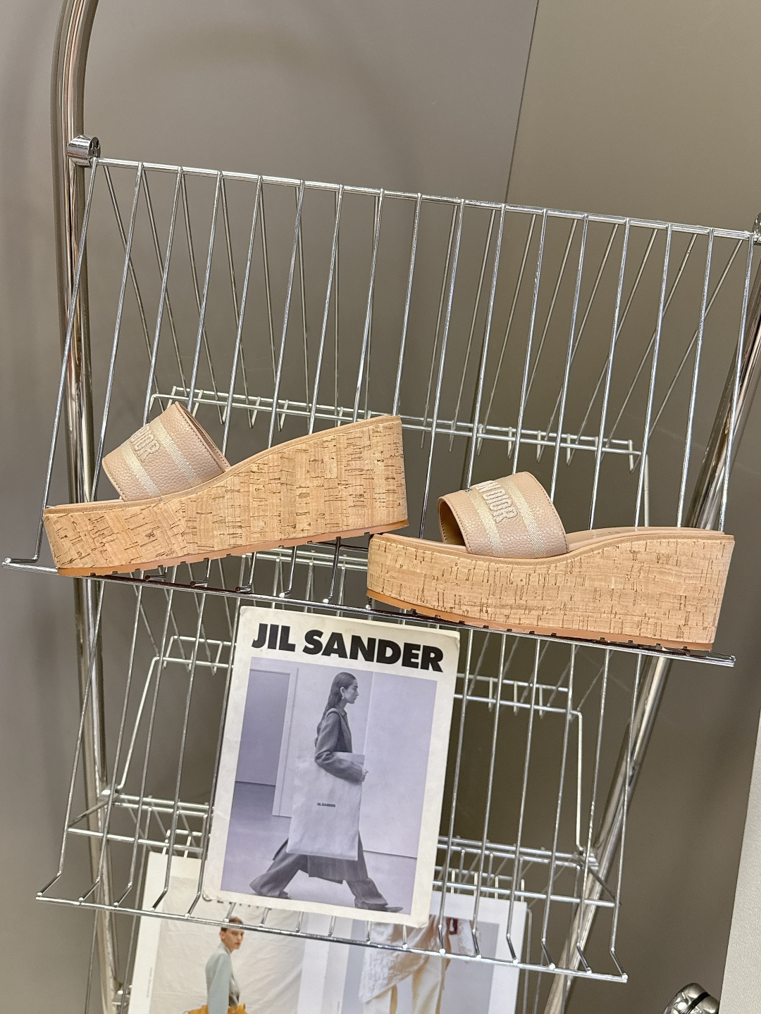 Dior迪奥2026春夏最新款厚底拖鞋 超多明星网红种草 春夏必备厚底设计瞬间拉满身高 CD字母logo