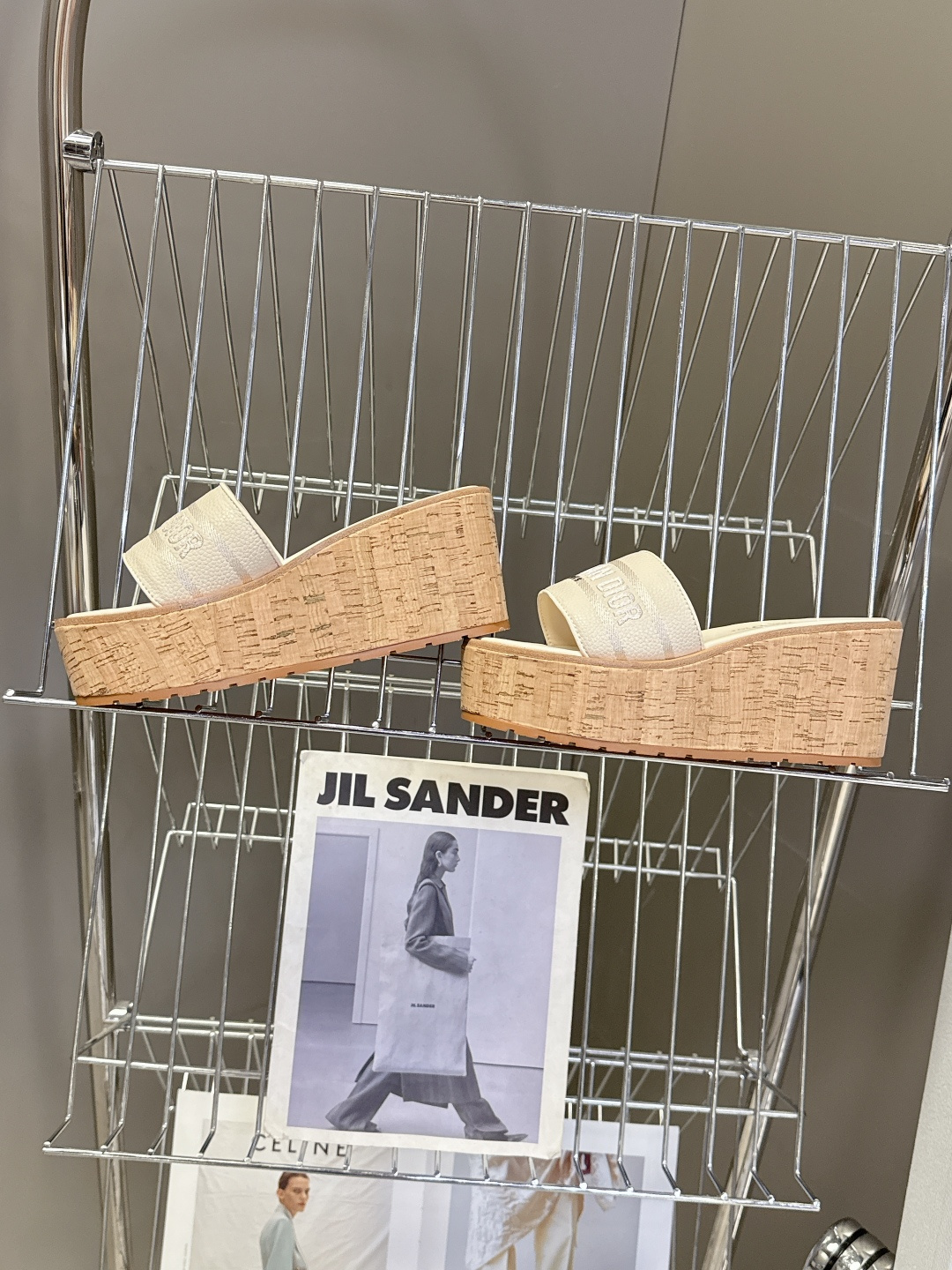 Dior迪奥2026春夏最新款厚底拖鞋 超多明星网红种草 春夏必备厚底设计瞬间拉满身高 CD字母logo