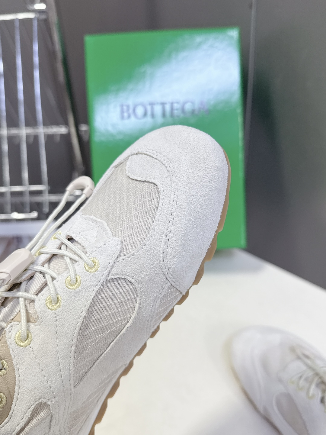 Bottega Veneta BV葆蝶家 阿甘鞋 德训鞋 运动鞋 BV经典老钱风运动鞋超多明星时尚博主种