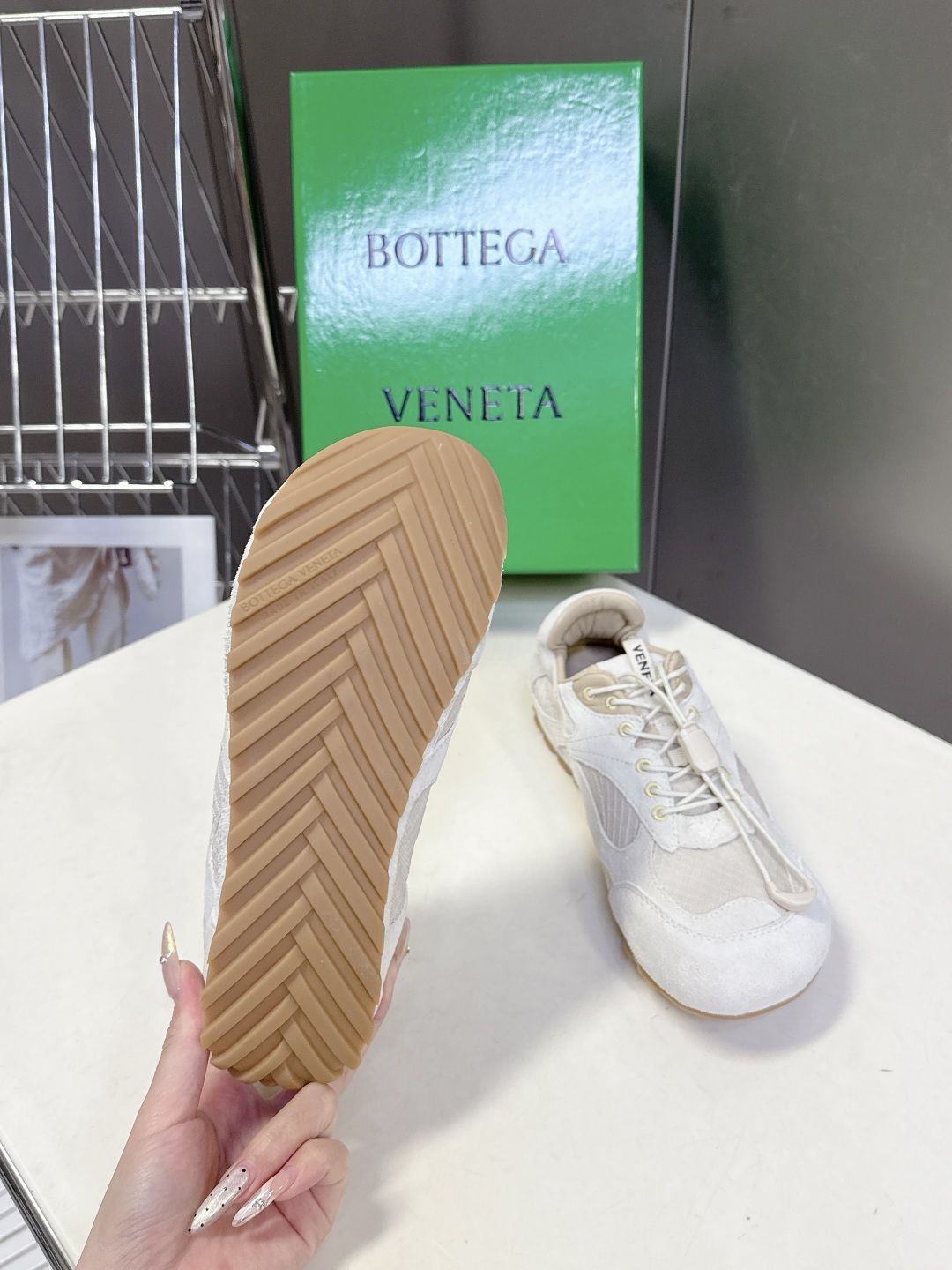 Bottega Veneta BV葆蝶家 阿甘鞋 德训鞋 运动鞋 BV经典老钱风运动鞋超多明星时尚博主种