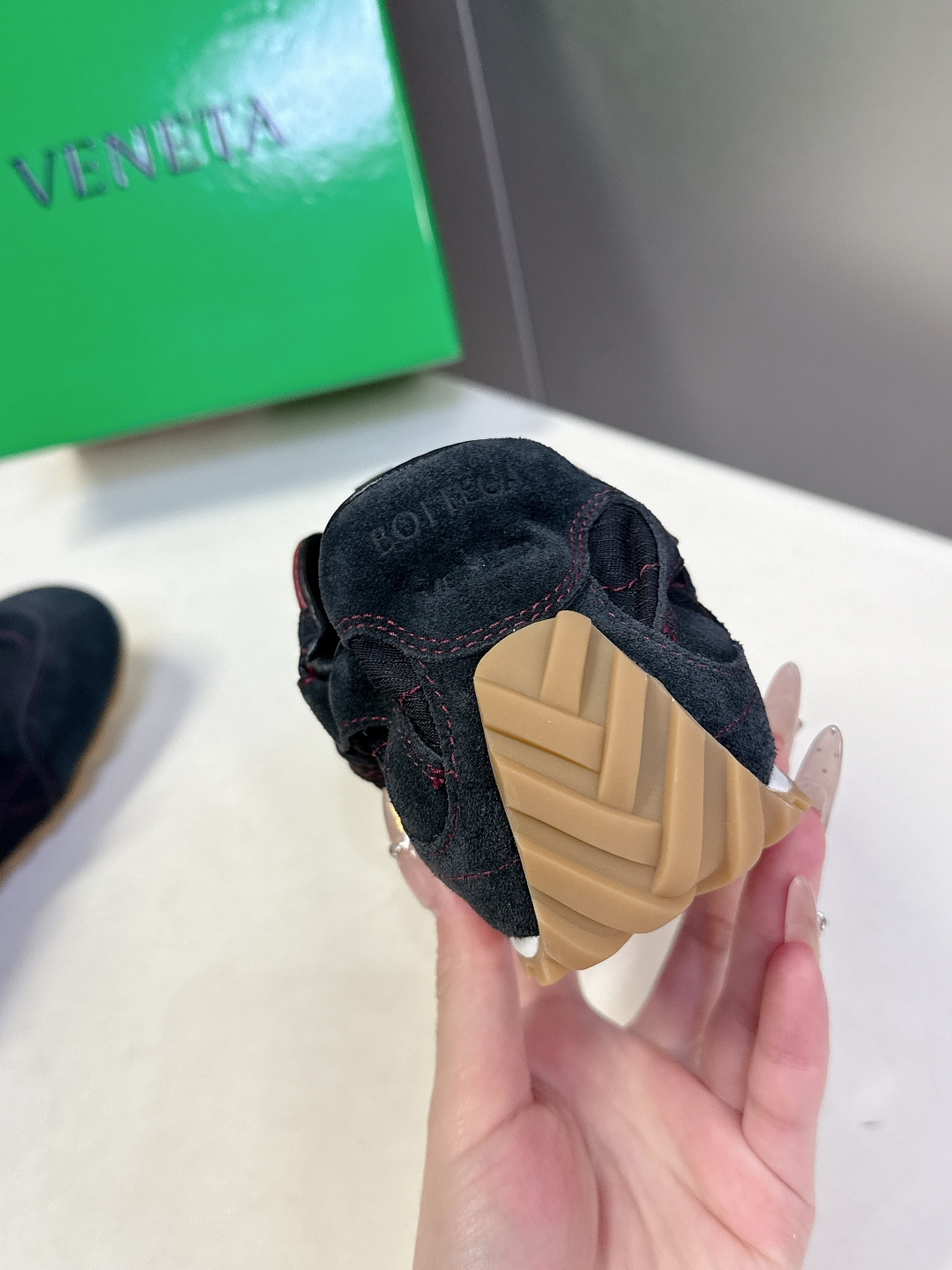 Bottega Veneta BV葆蝶家 阿甘鞋 德训鞋 运动鞋 BV经典老钱风运动鞋超多明星时尚博主种